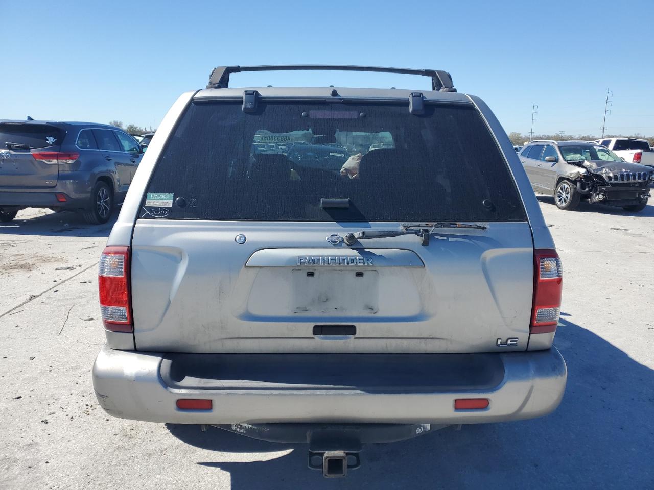 2000 Nissan Pathfinder - Image 6