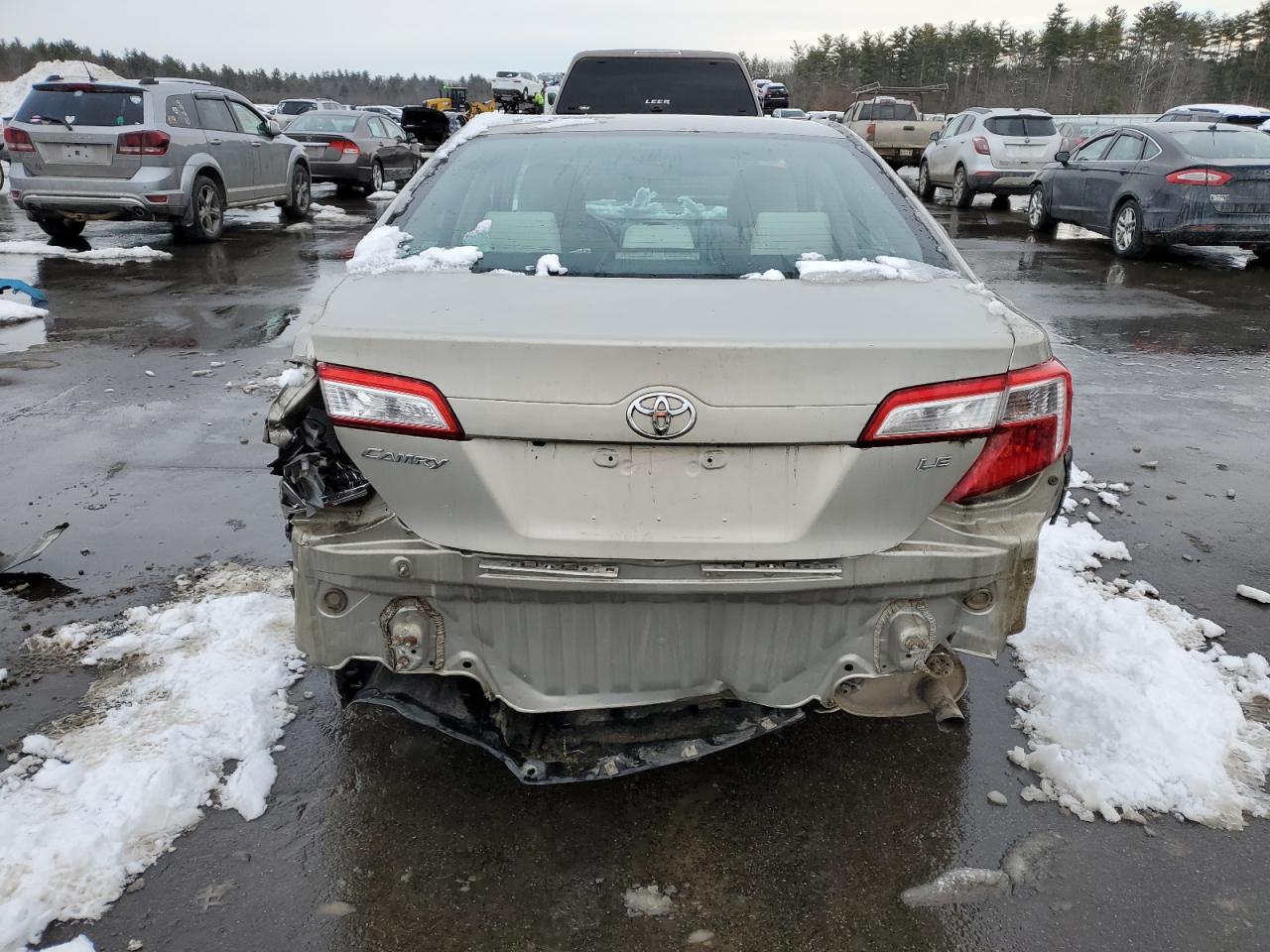 2014 Toyota Camry - Image 6