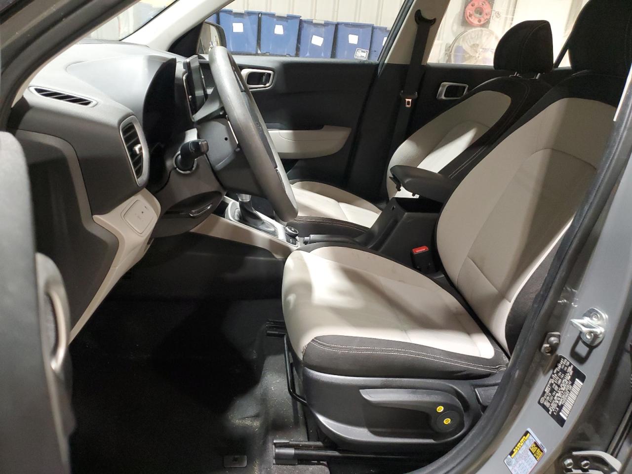 2020 Hyundai Venue - Image 7