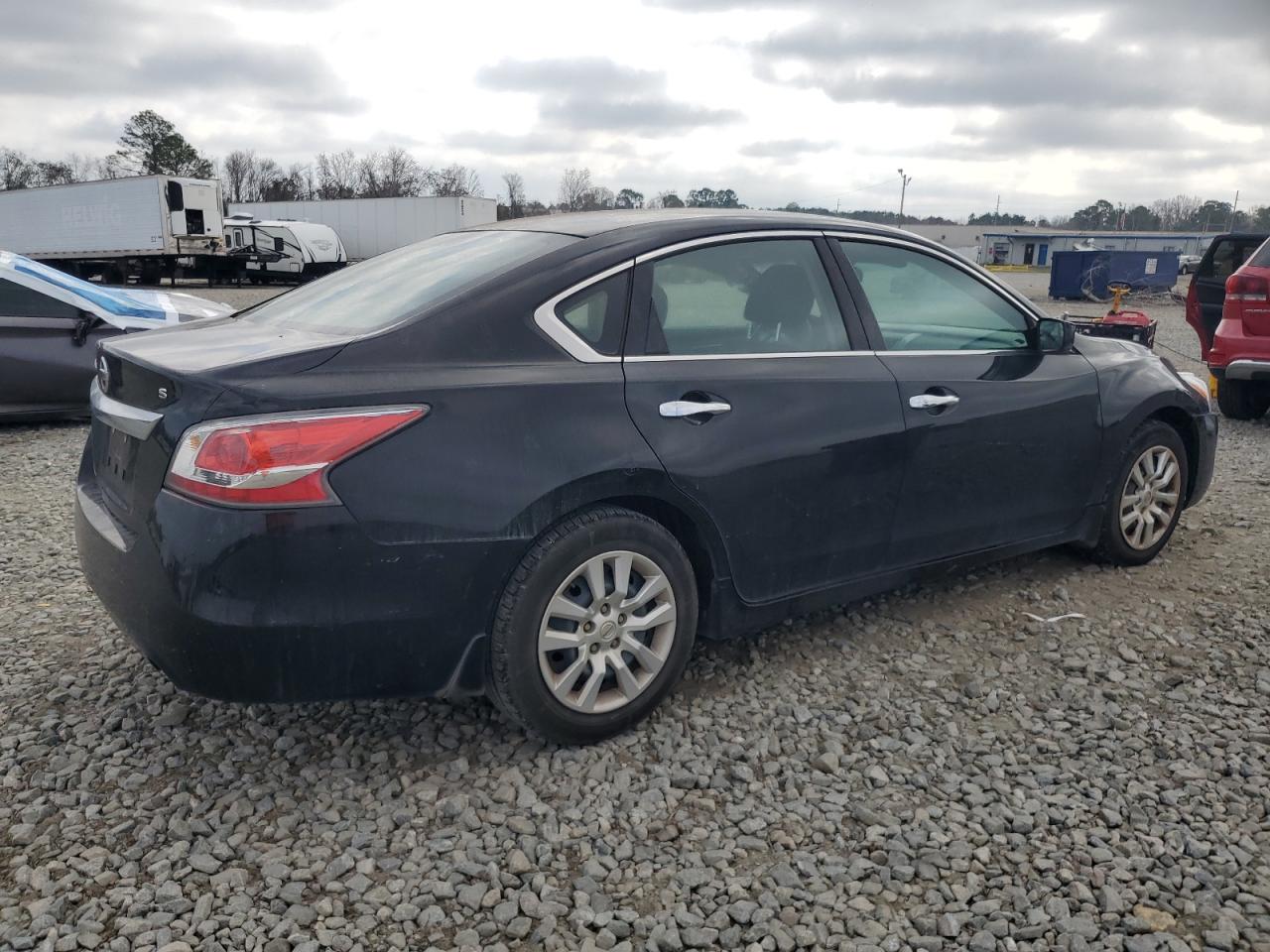 2015 Nissan Altima - Image 3