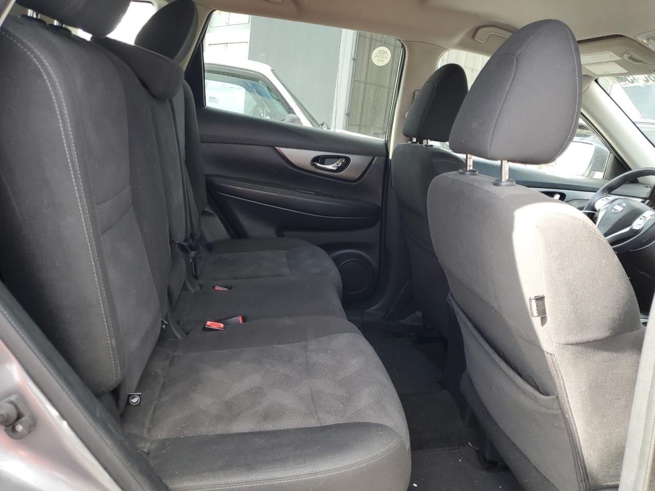 2016 Nissan Rogue - Image 12