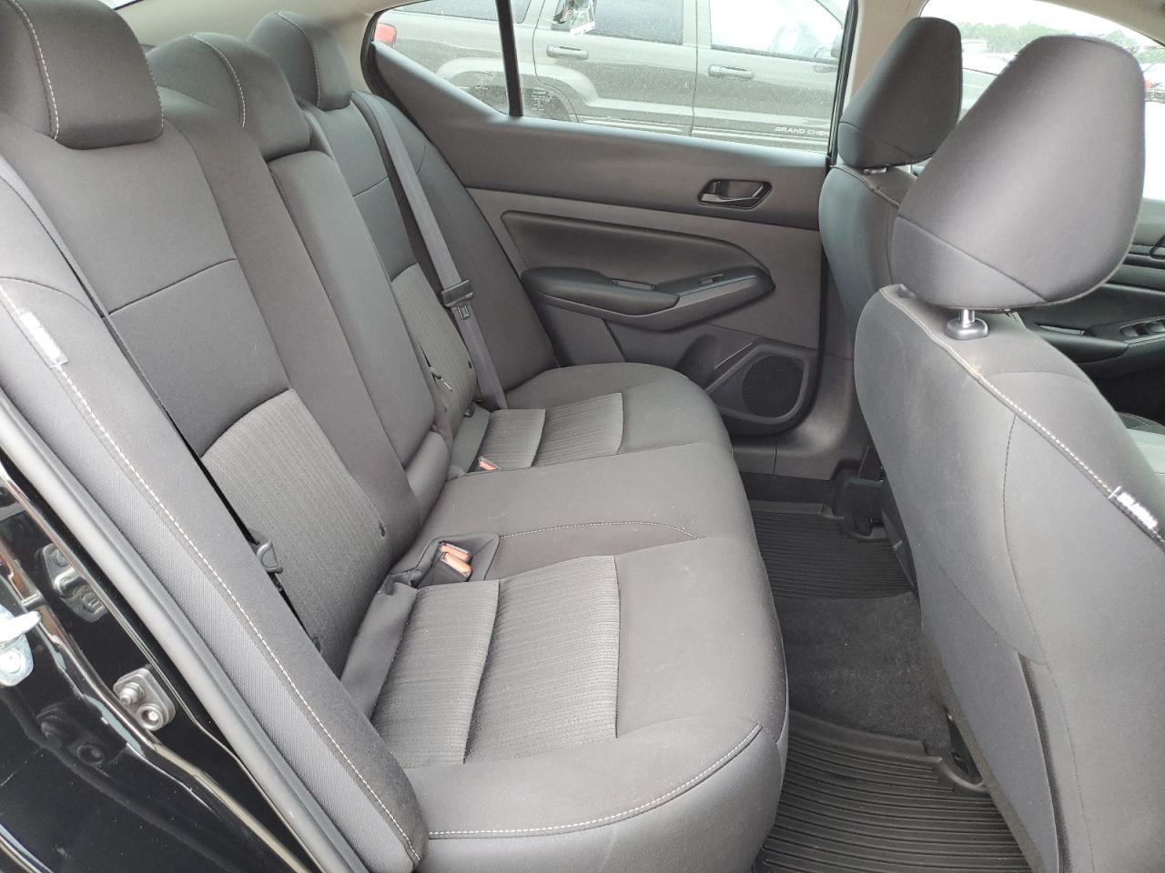 2024 Nissan Altima - Image 10