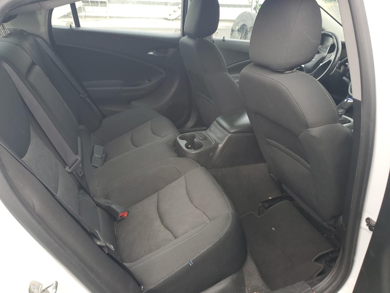 2016 Chevrolet Volt - Image 10