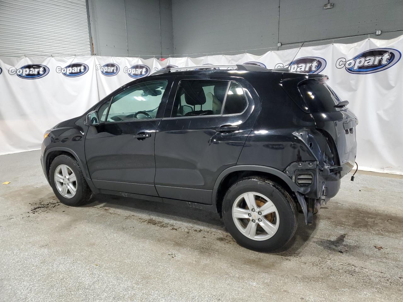 2021 Chevrolet Trax - Image 2