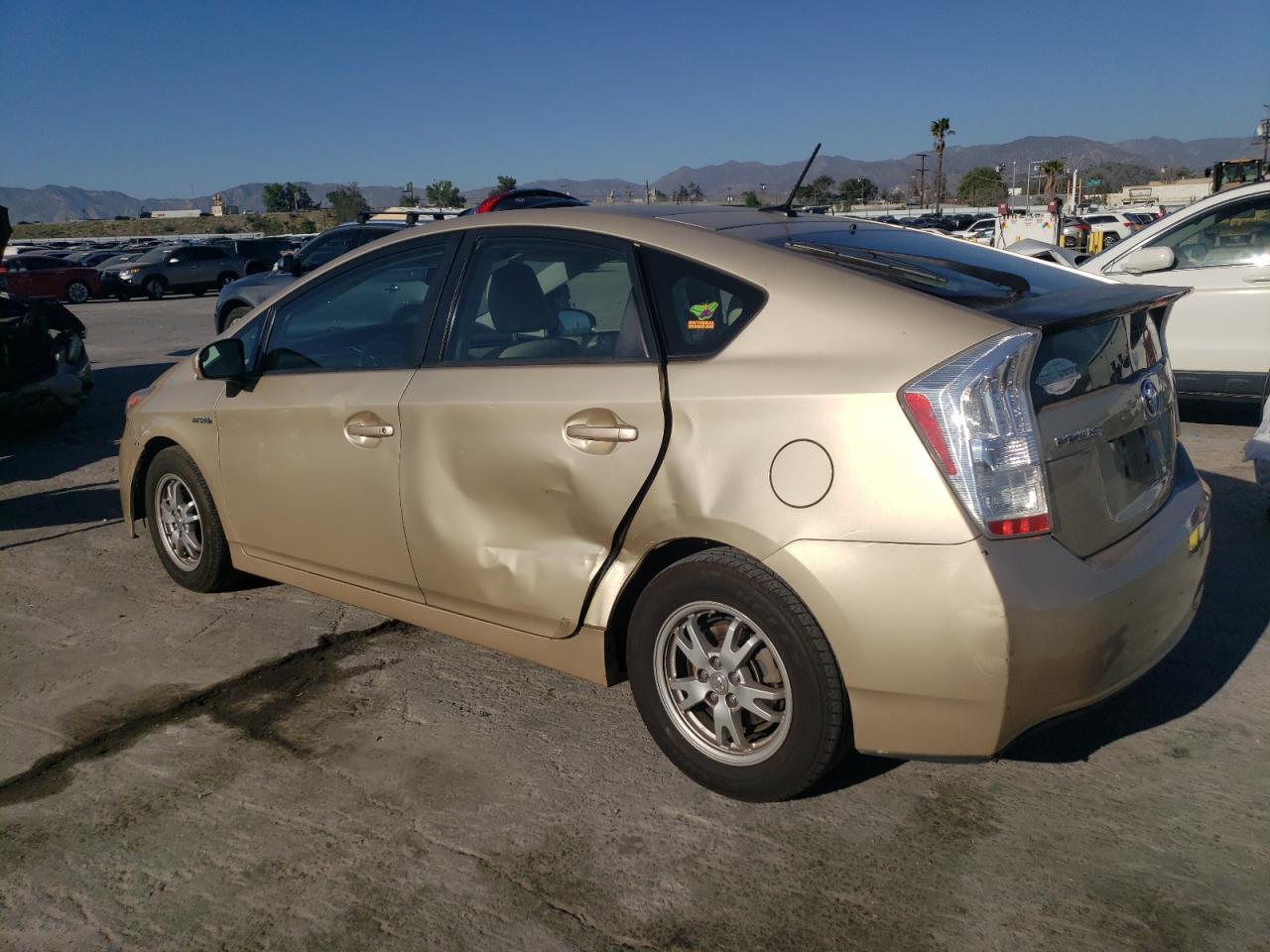 2011 Toyota Prius - Image 2