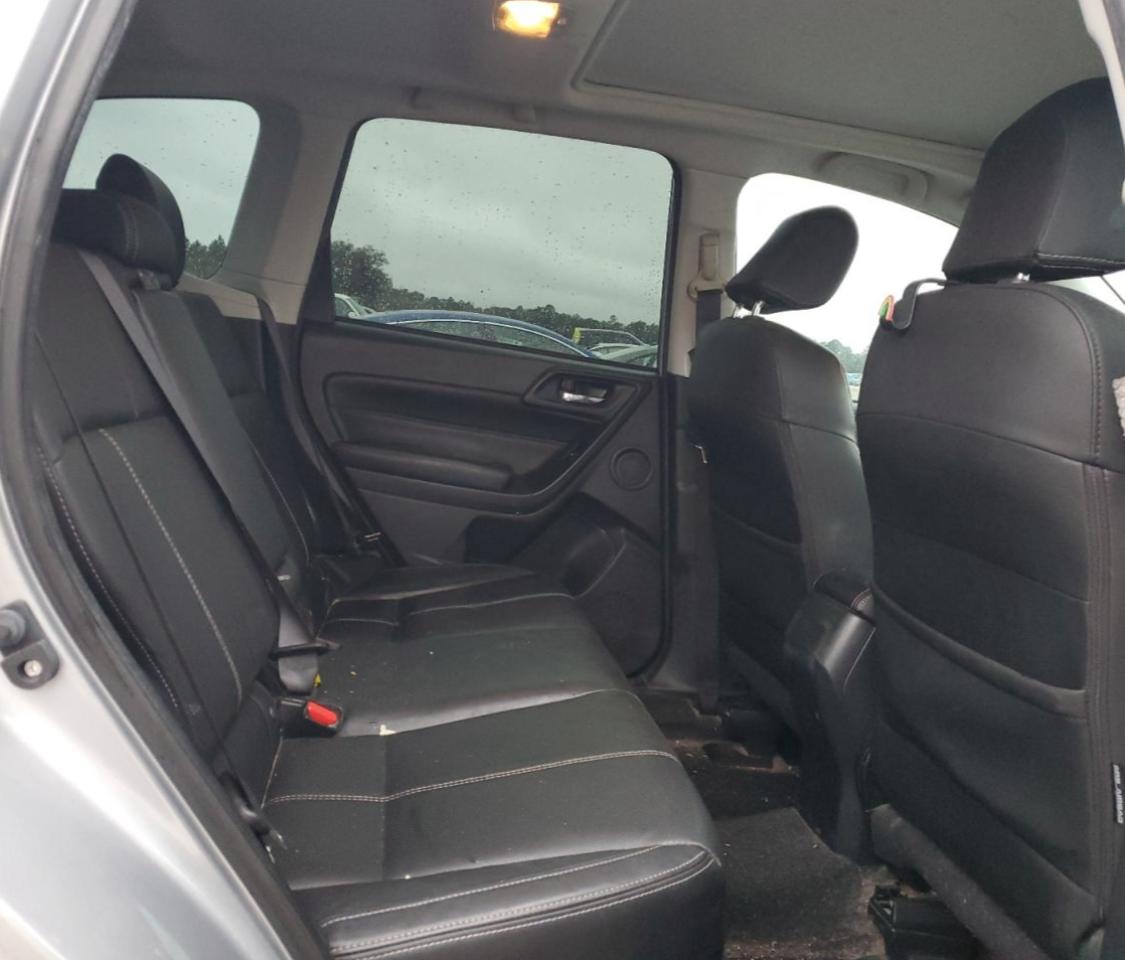 2017 Subaru Forester - Image 12