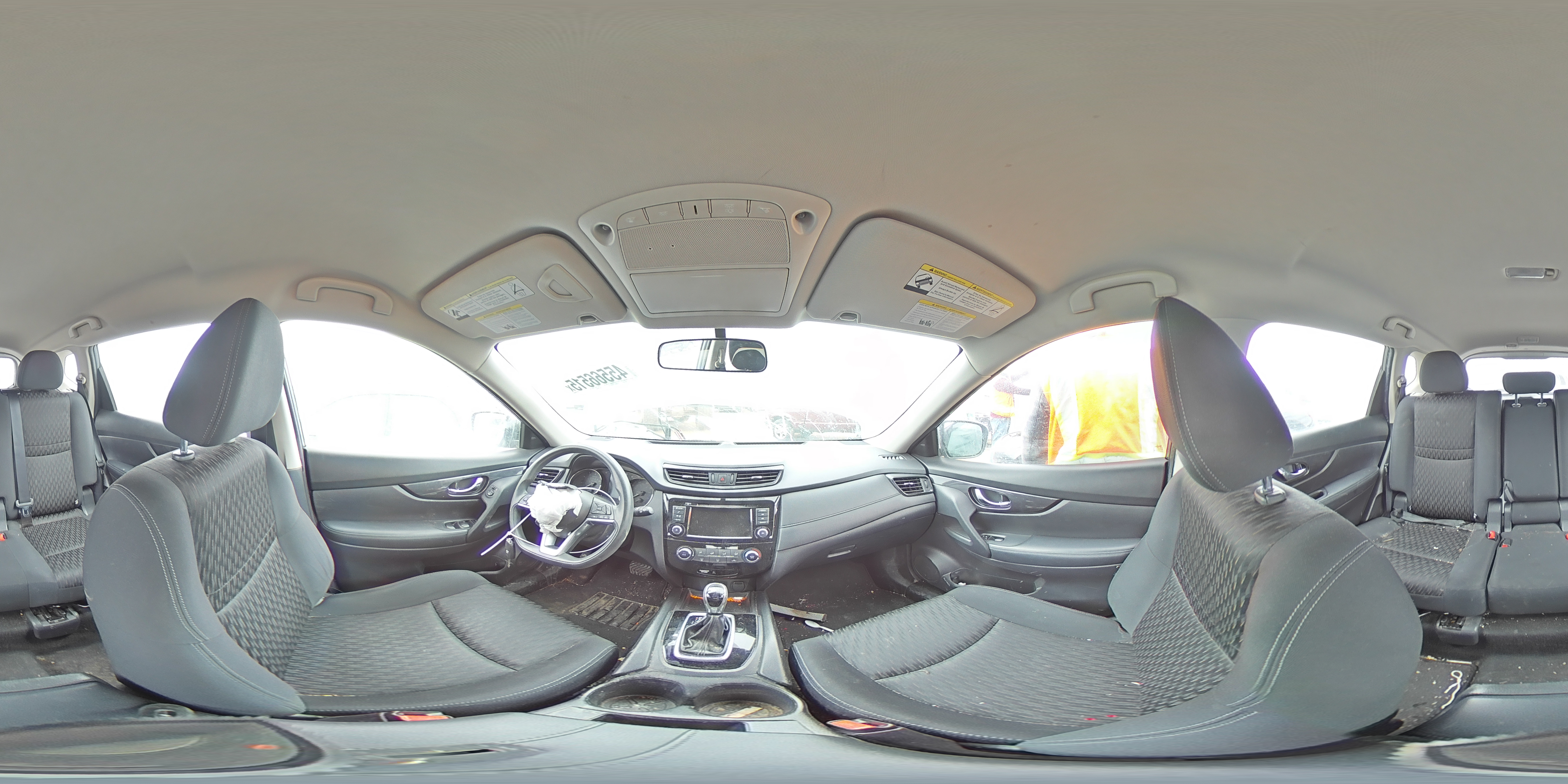2018 Nissan Rogue - Image 13