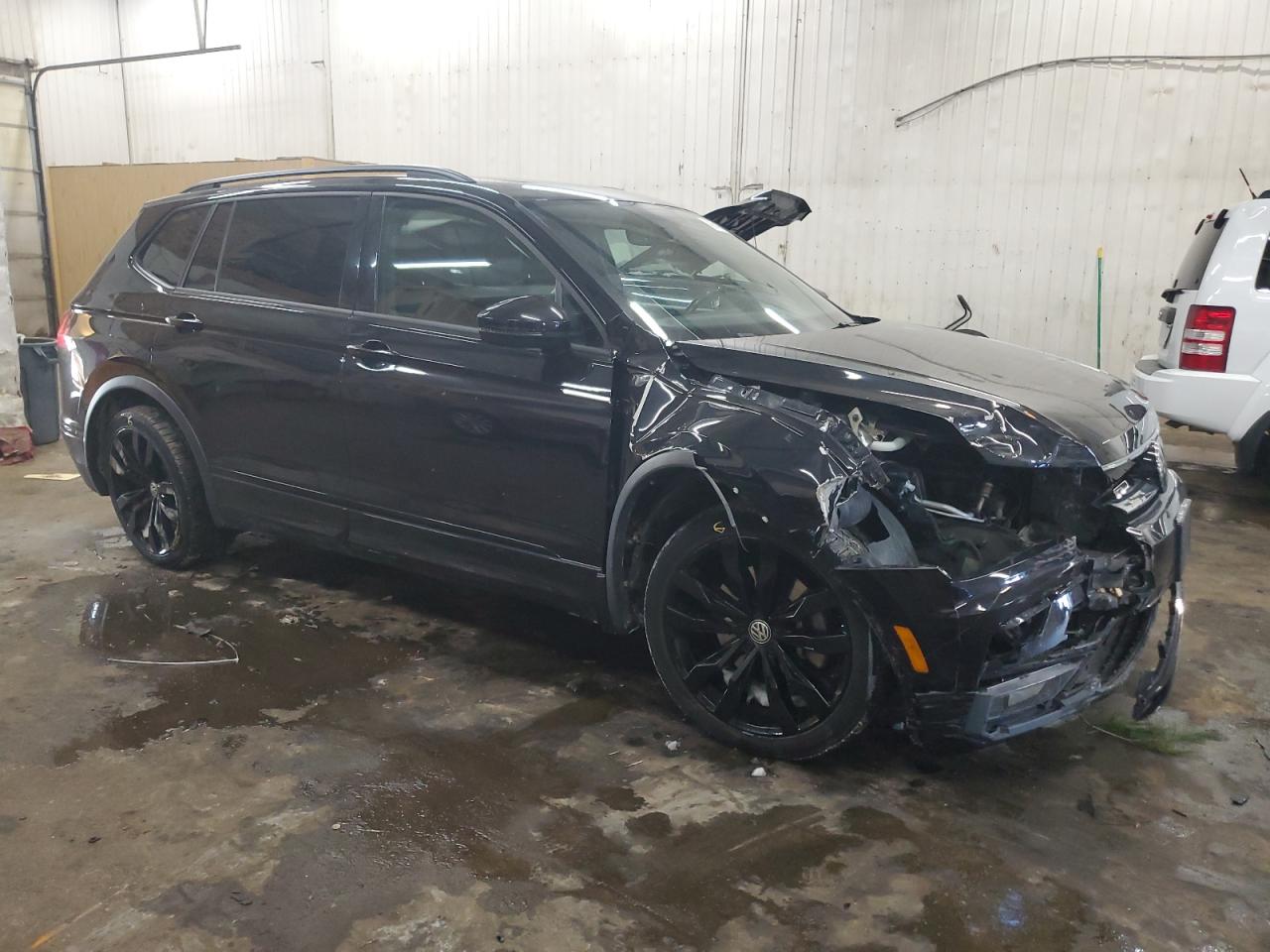 2021 Volkswagen Tiguan - Image 4