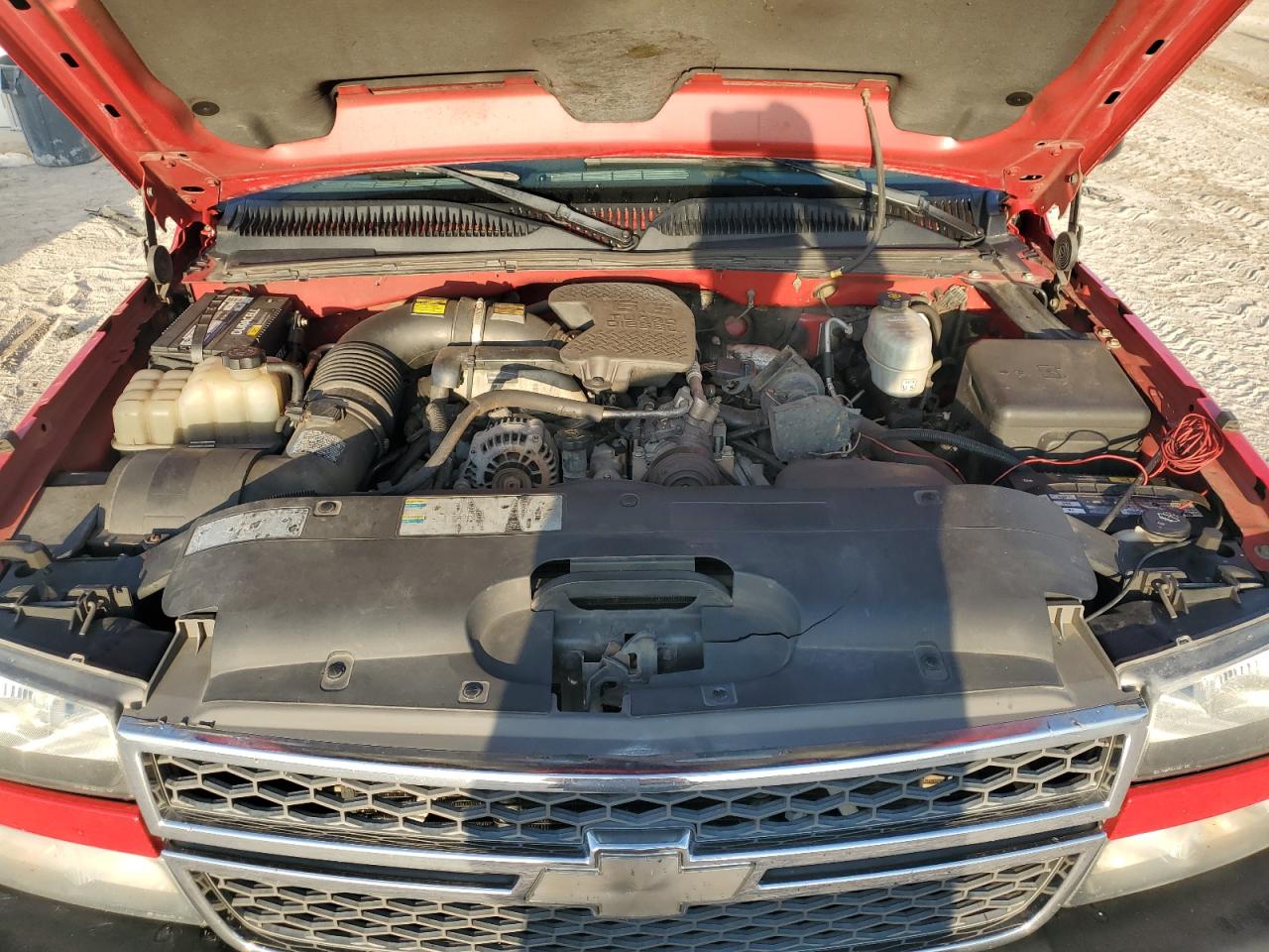 2005 Chevrolet Silverado - Image 11