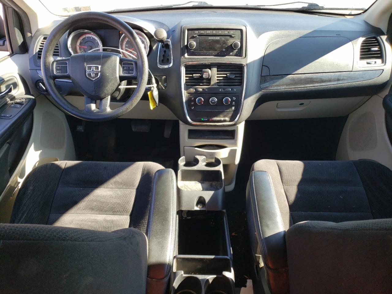 2014 Dodge Caravan - Image 8