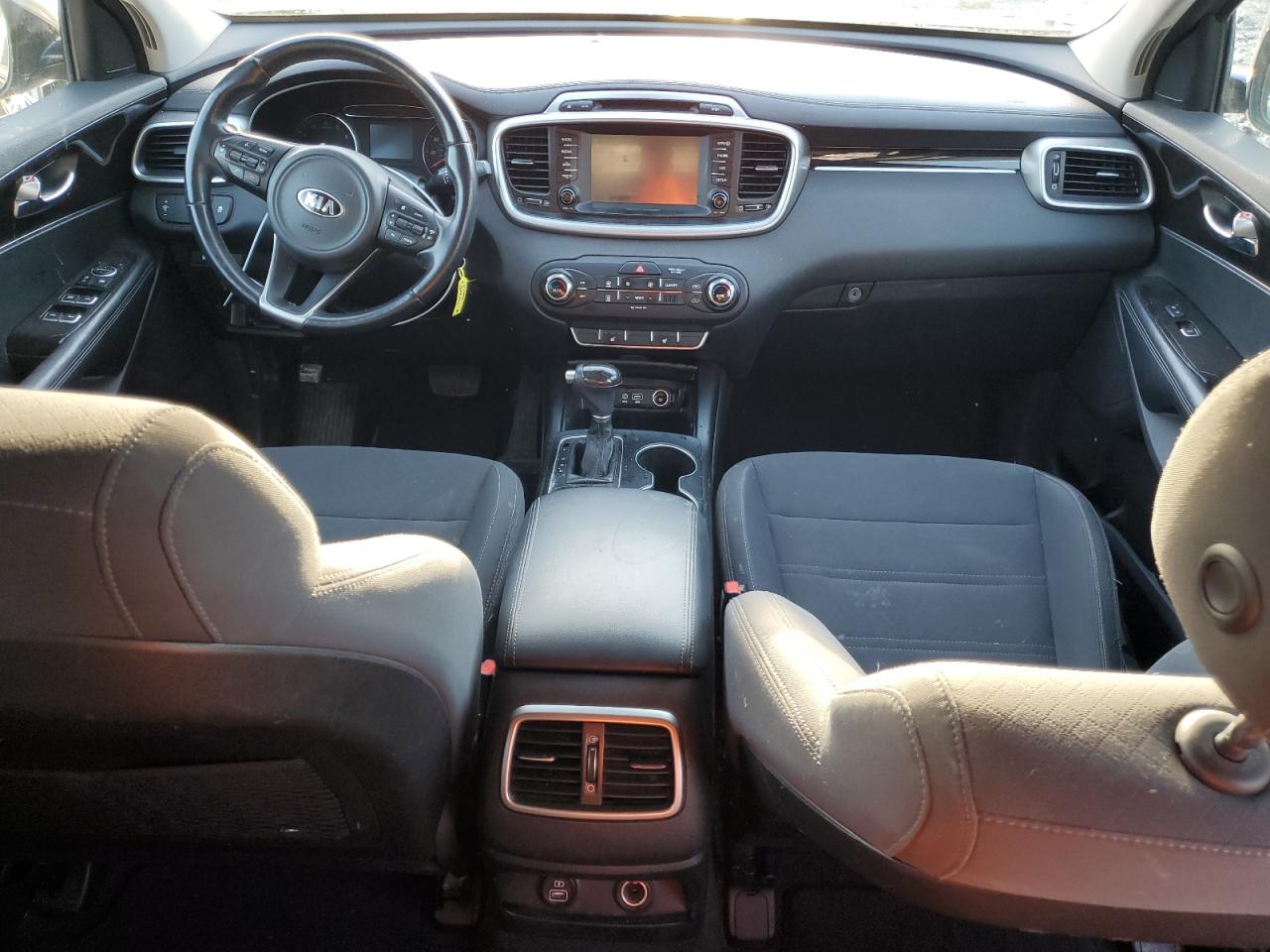2018 Kia Sorento - Image 8