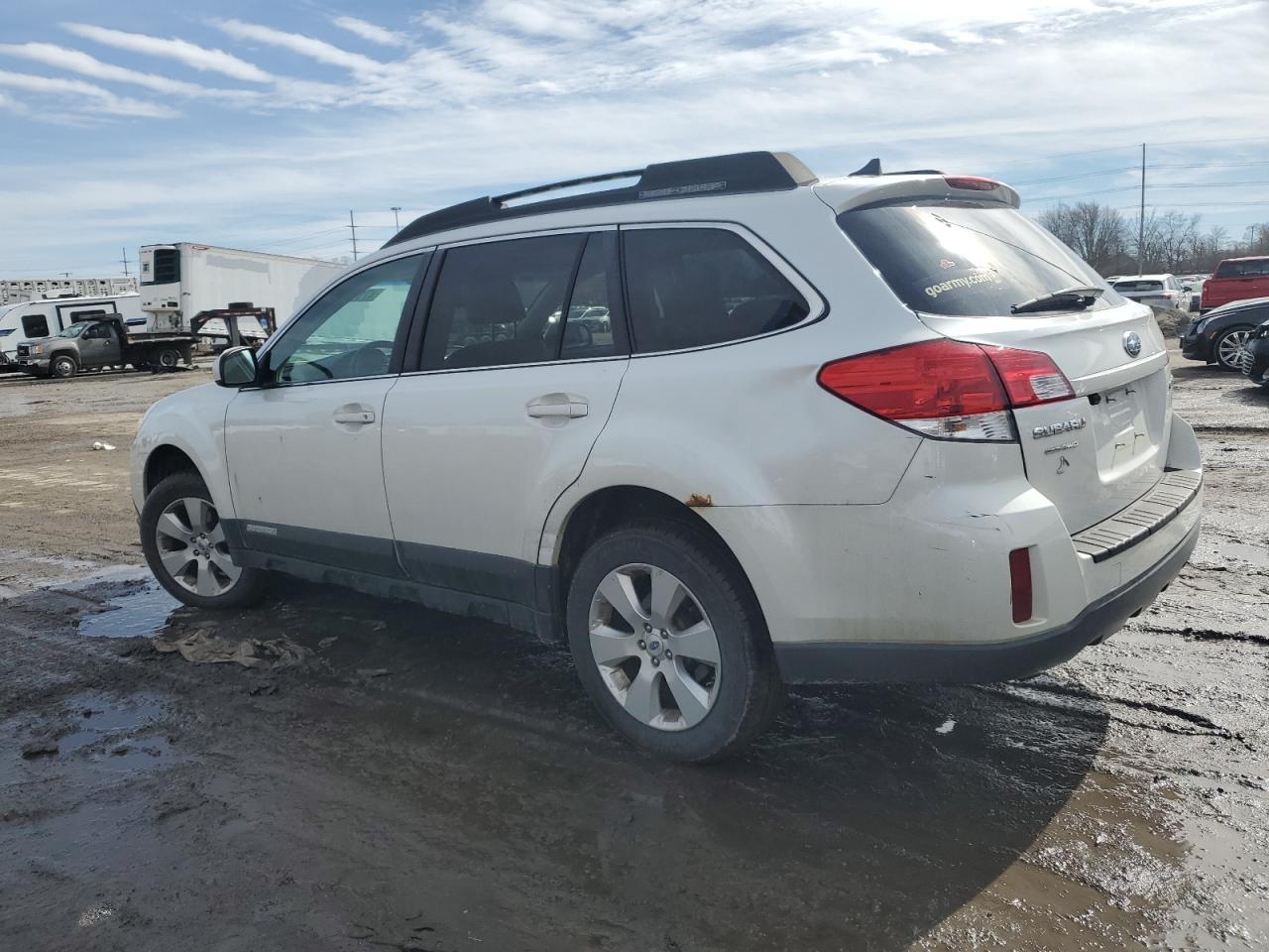 2011 Subaru Outback - Image 2