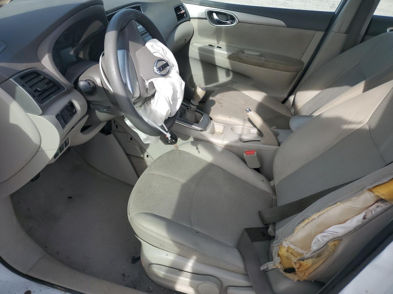 2014 Nissan Sentra - Image 7