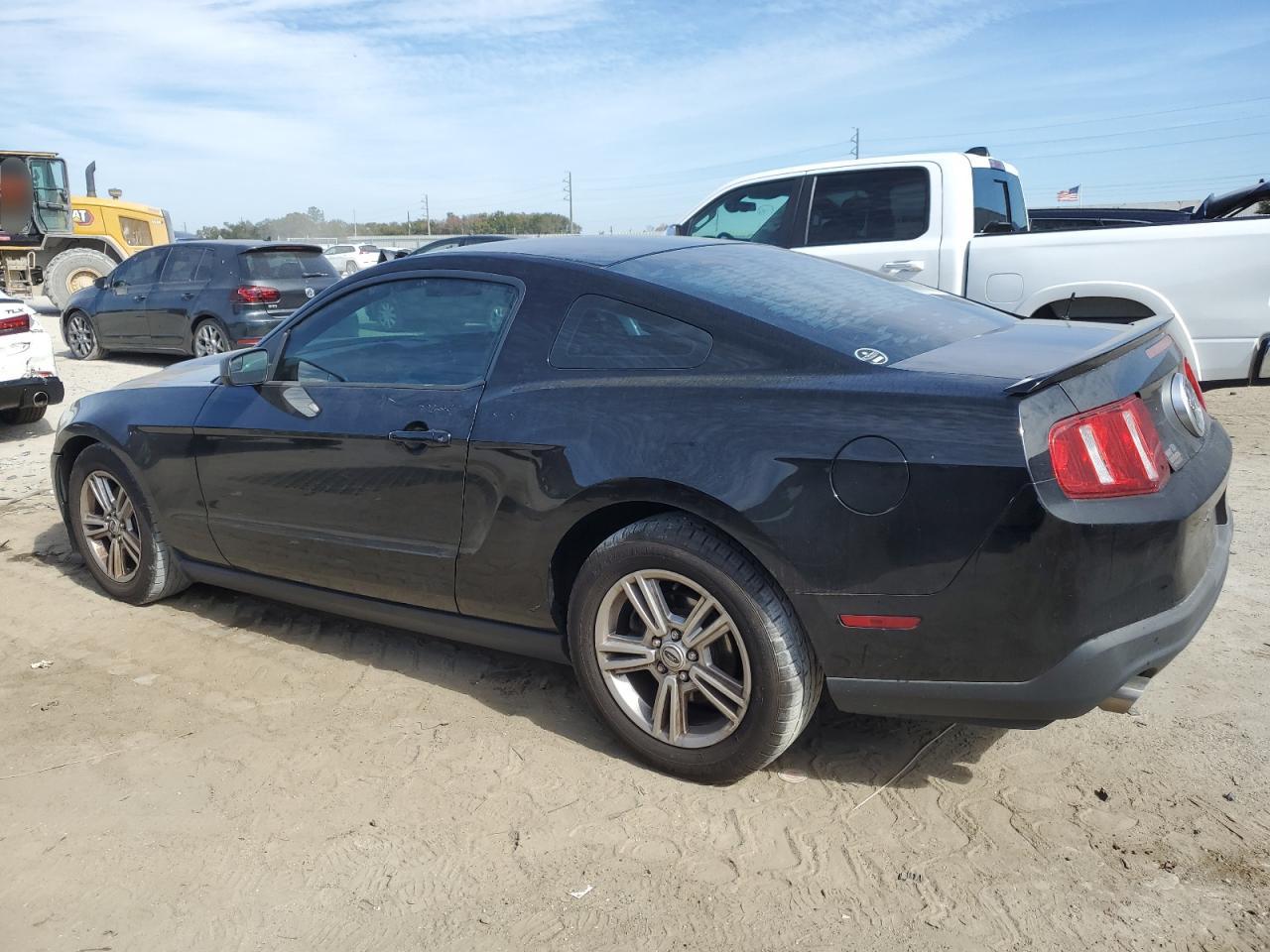 2011 Ford Mustang - Image 3