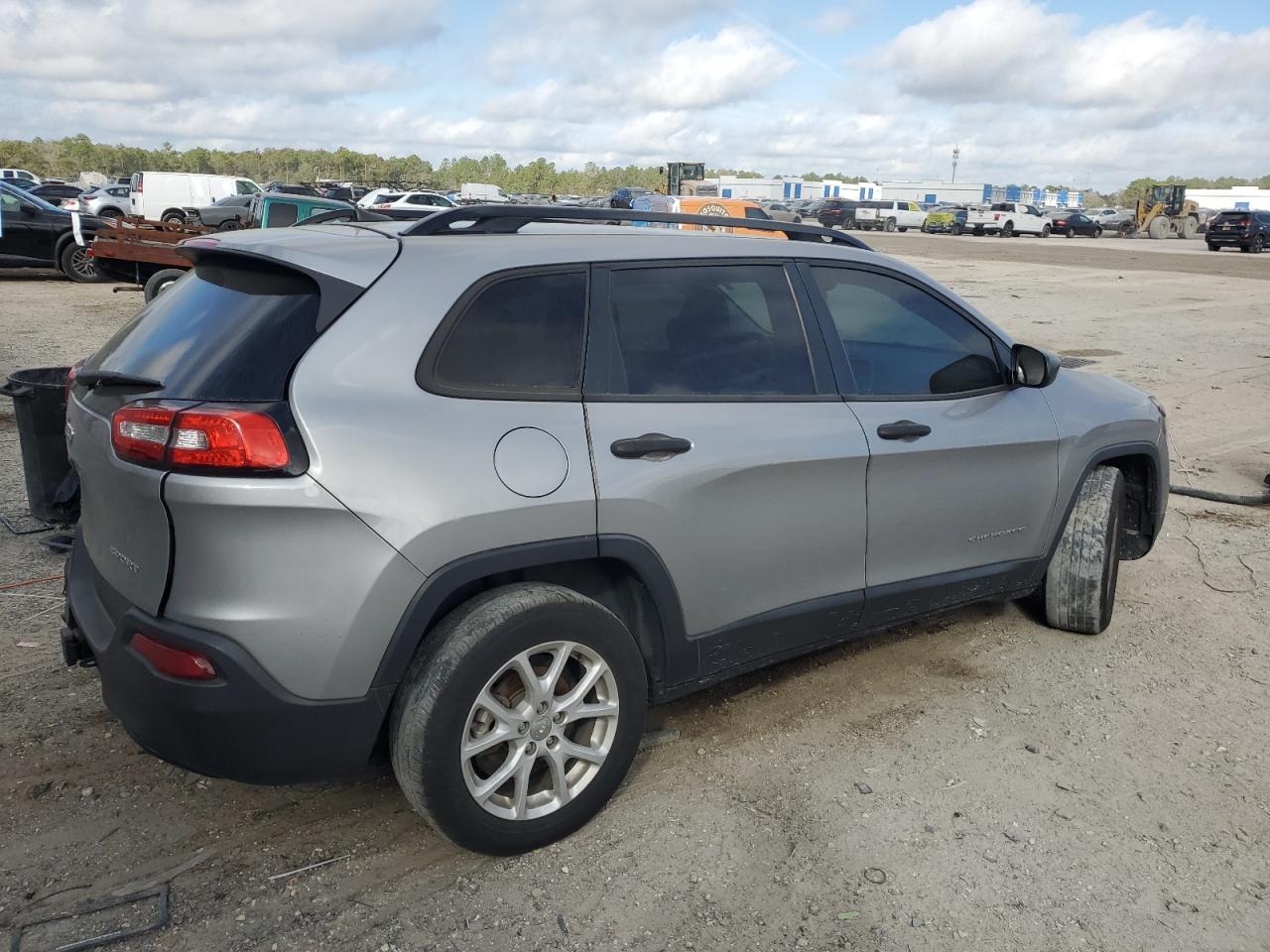 2016 Jeep Grand Cherokee - Image 3