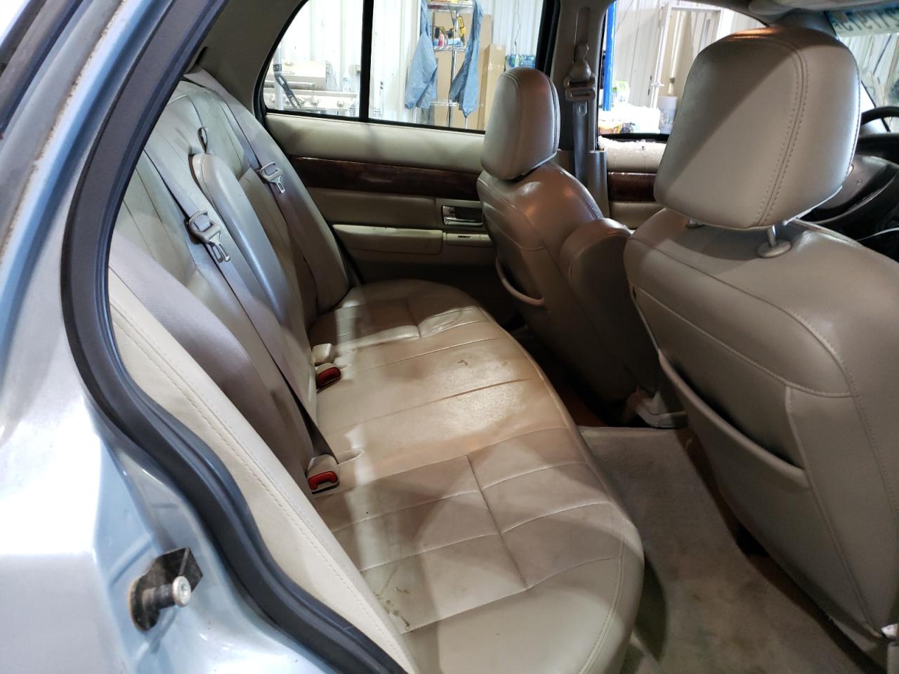 2010 Mercury Grand Marquis - Image 11