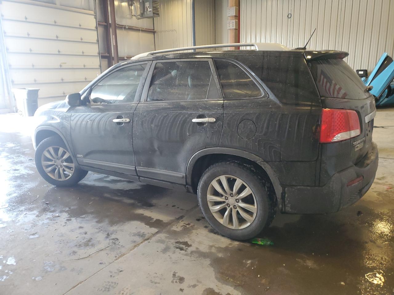 2011 Kia Sorento - Image 2