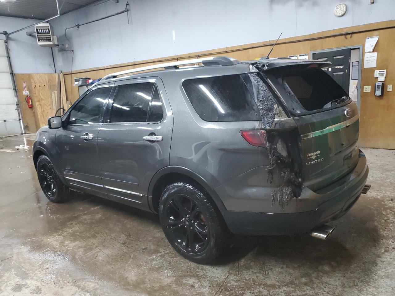 2015 Ford Explorer - Image 2