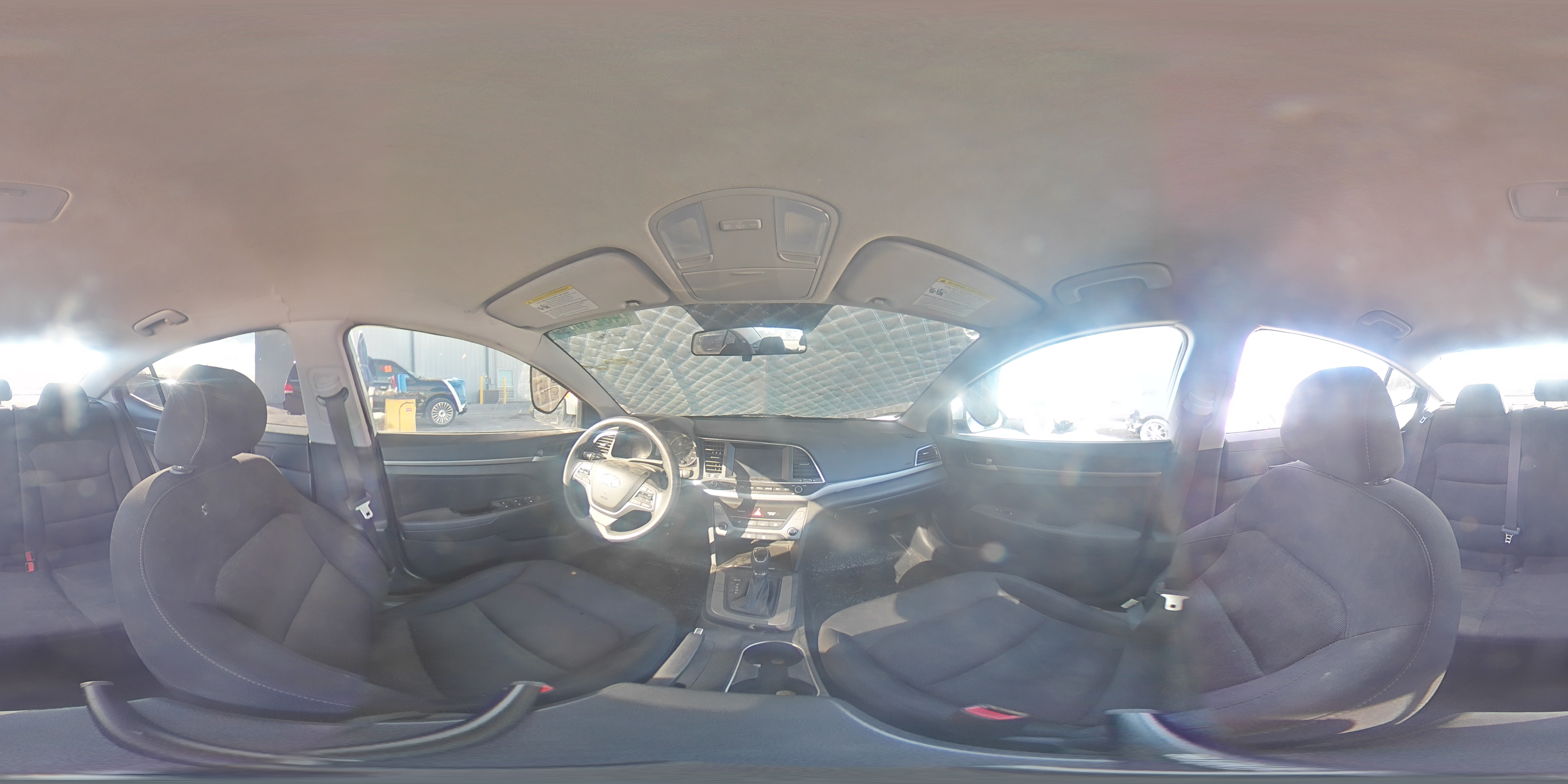 2018 Hyundai Elantra - Image 14