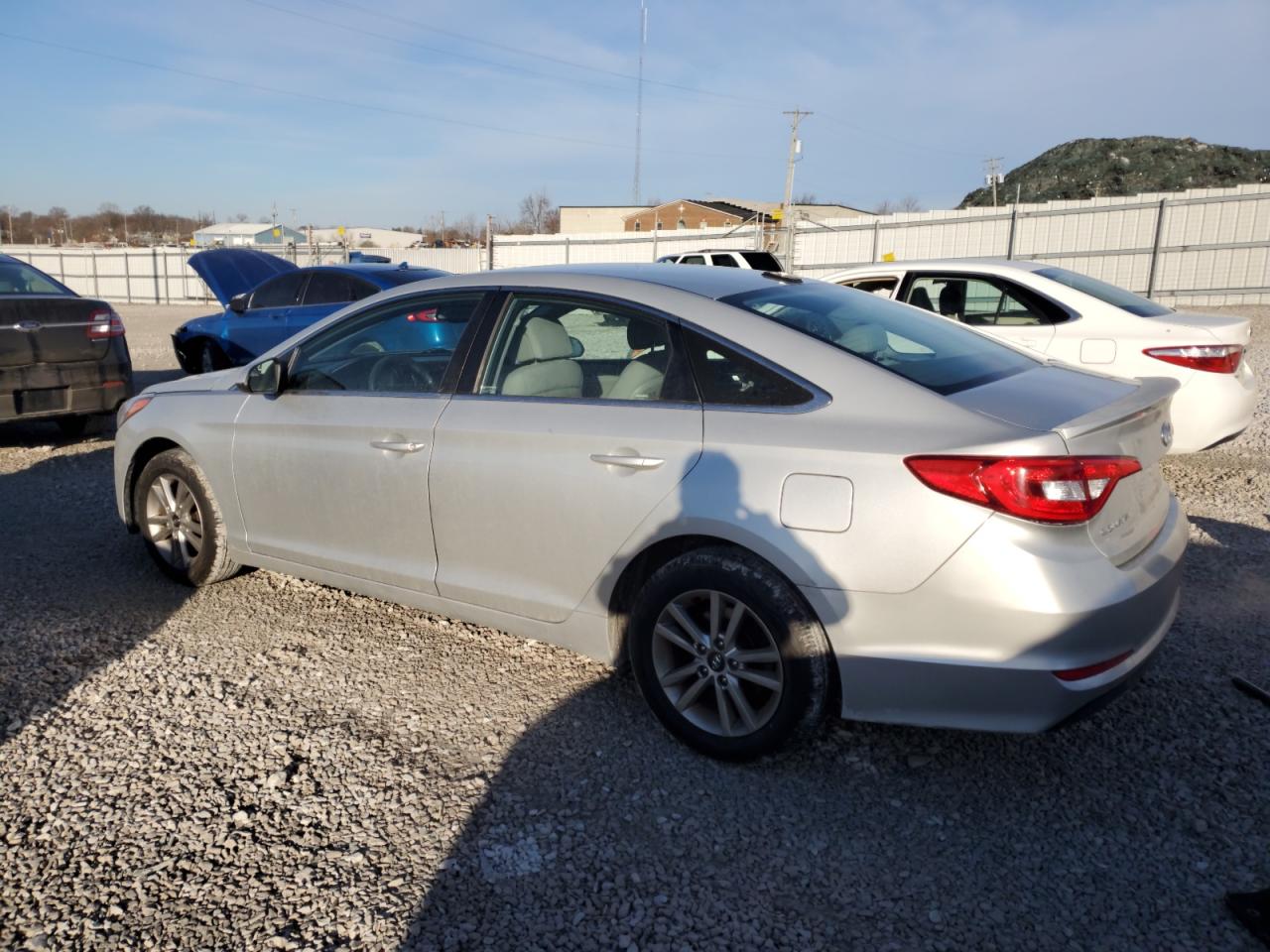 2016 Hyundai Sonata - Image 2