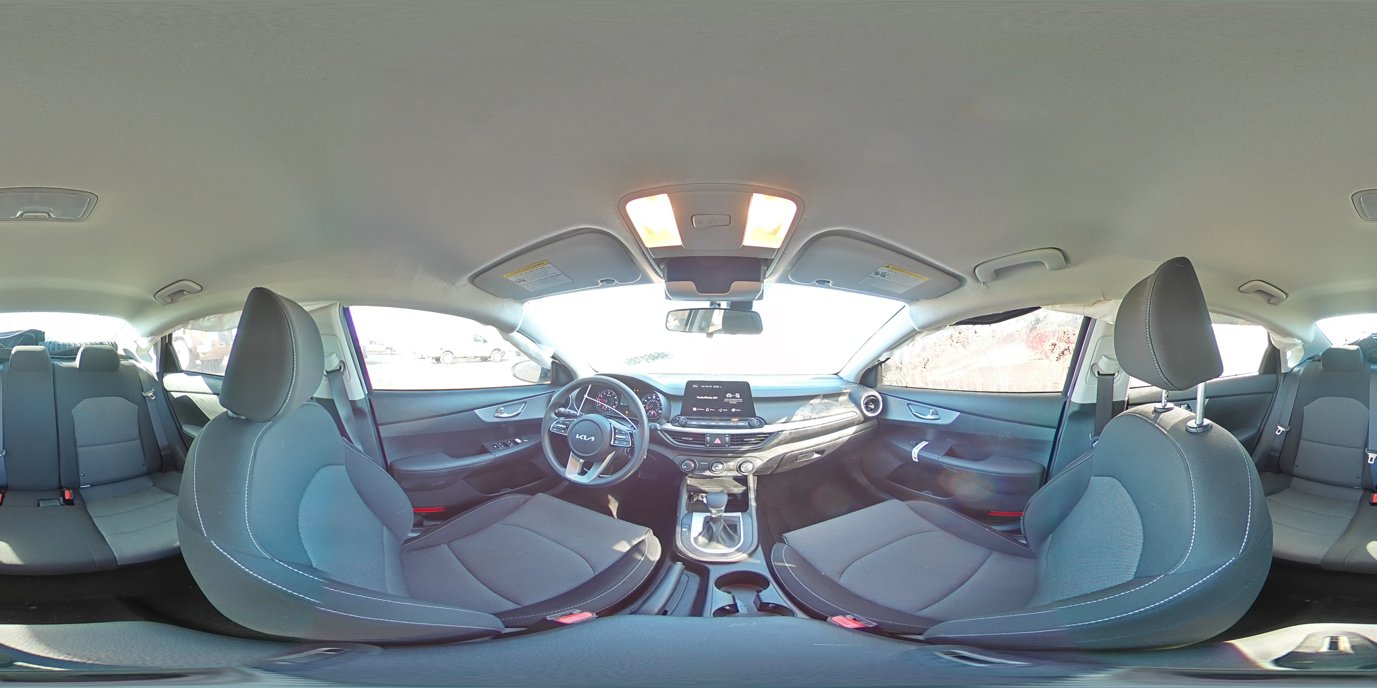 2024 Kia Forte - Image 12