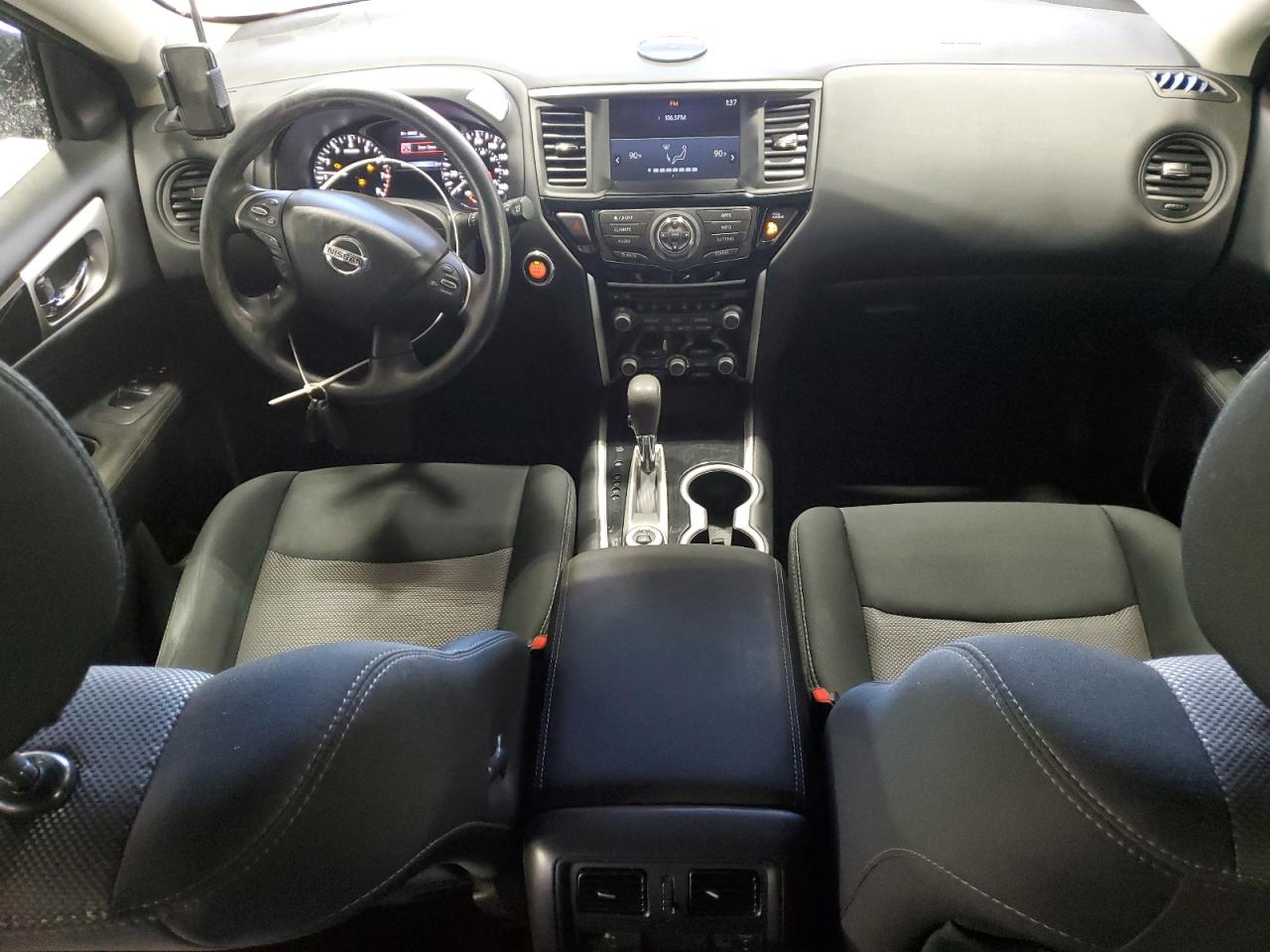 2017 Nissan Pathfinder - Image 8