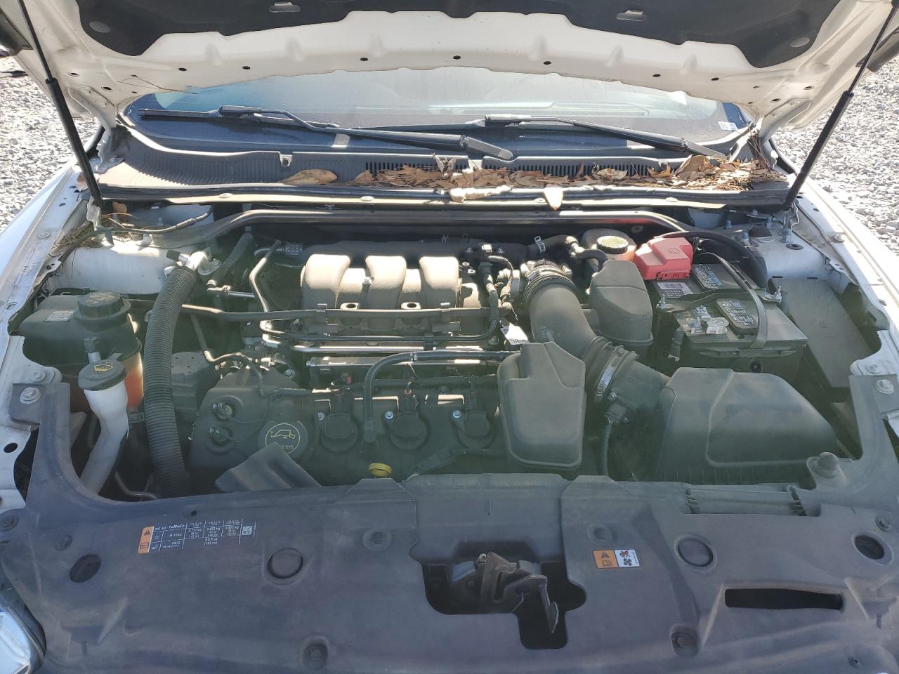 2015 Ford Taurus - Image 13
