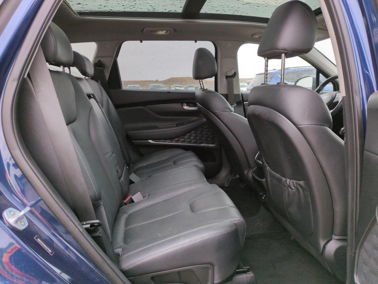2019 Hyundai Santa Fe - Image 11