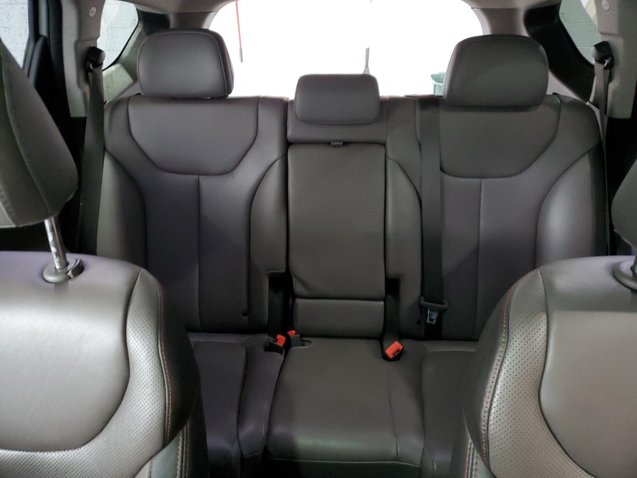2019 Hyundai Santa Fe - Image 10