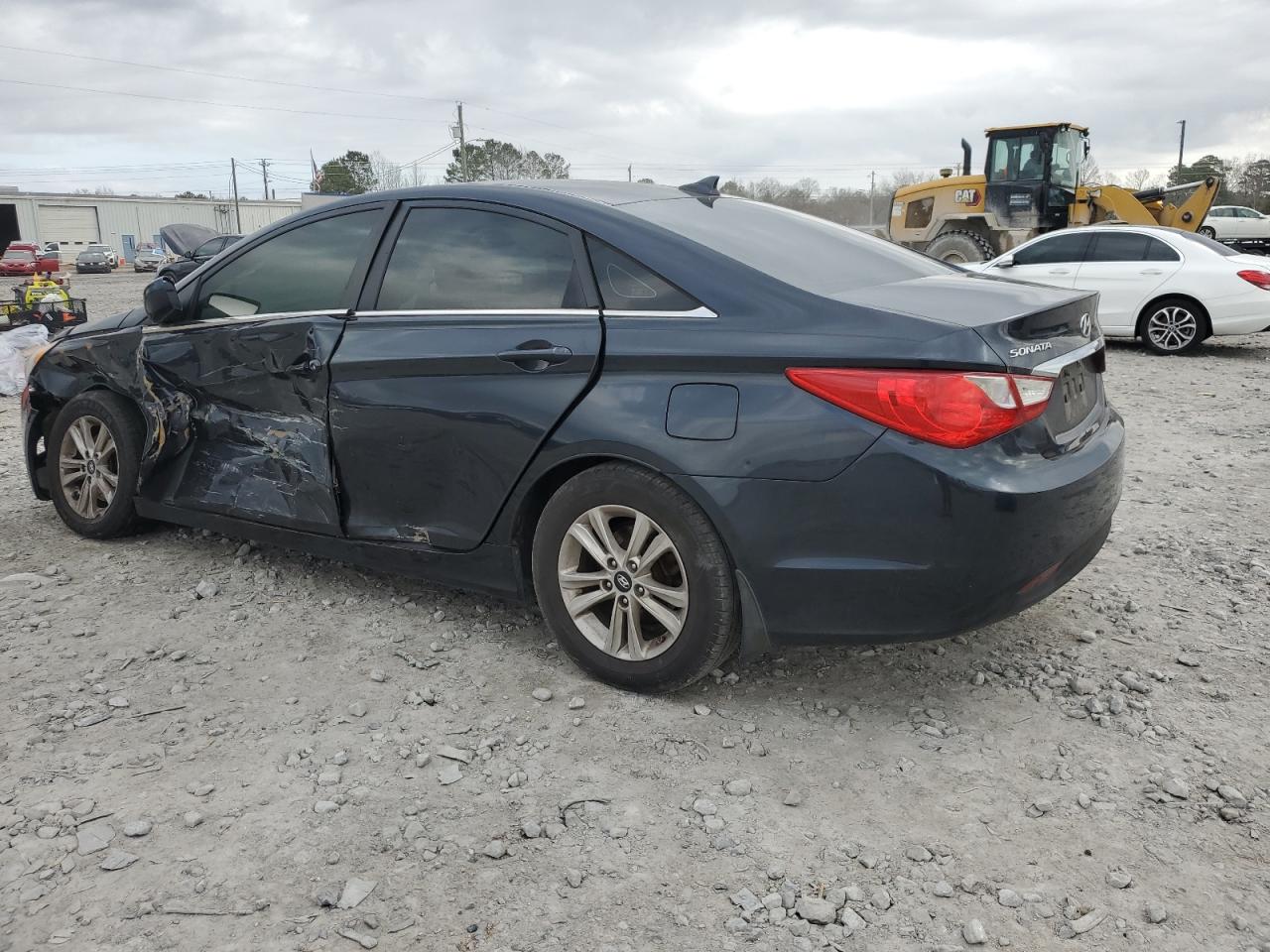 2013 Hyundai Sonata - Image 2