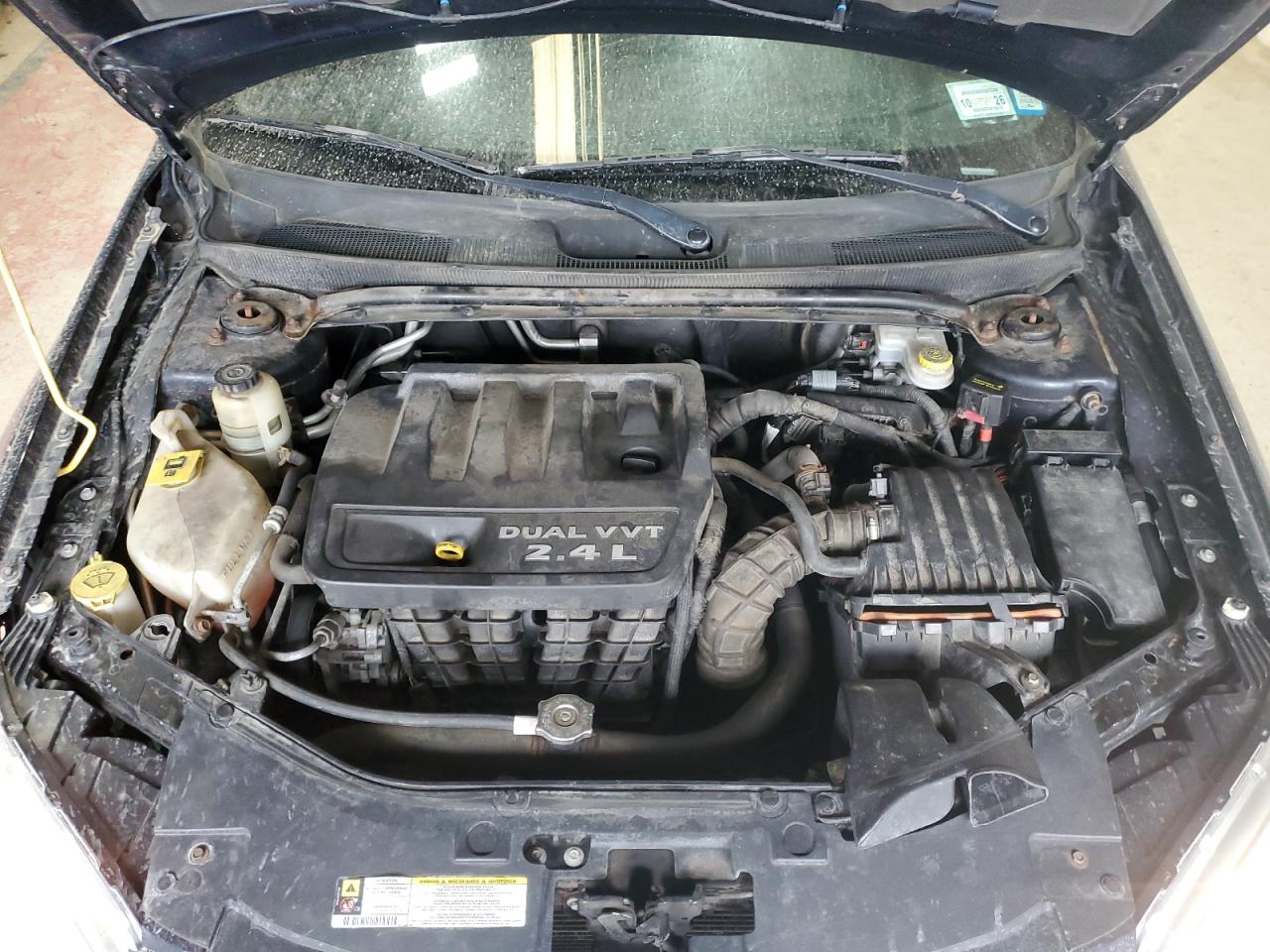 2012 Chrysler 200 - Image 11