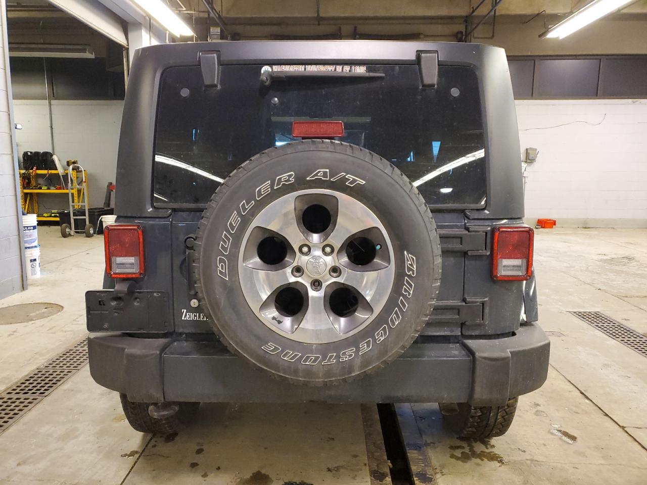 2016 Jeep Wrangler - Image 6