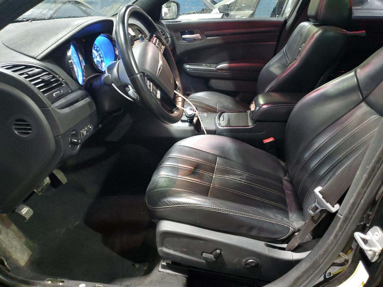 2014 Chrysler 300 - Image 7