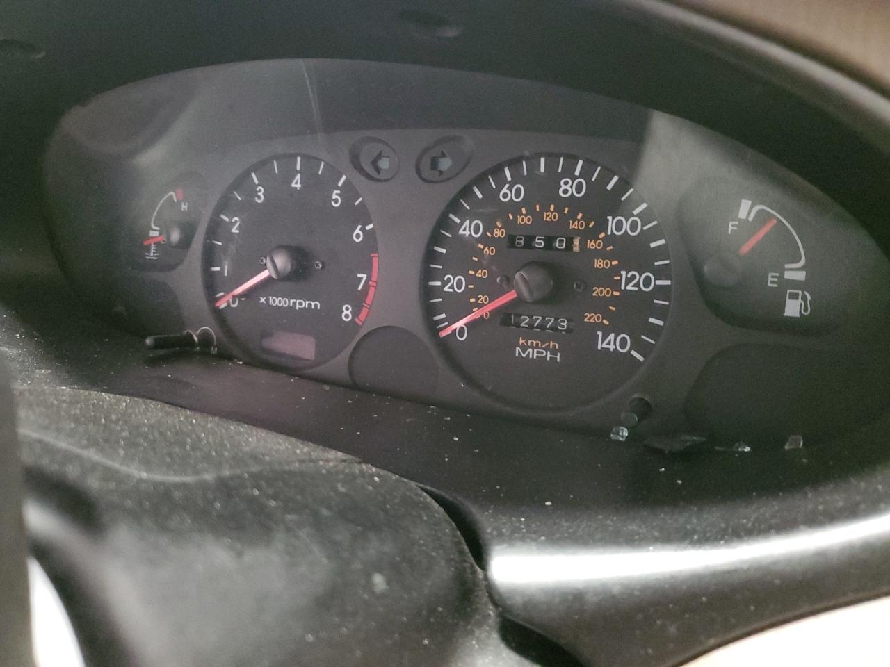 2000 Hyundai Elantra - Image 9