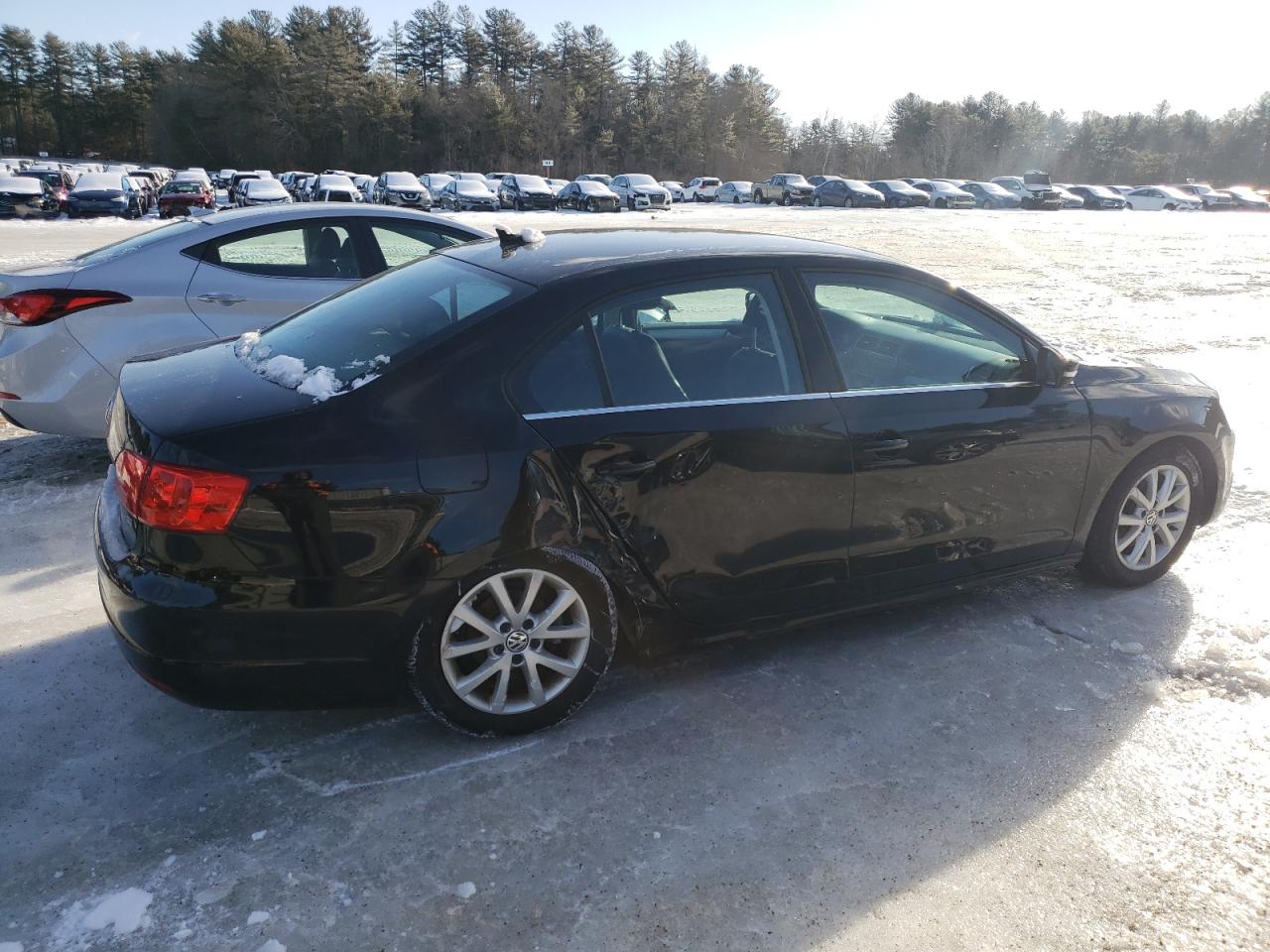 2014 Volkswagen Jetta - Image 3