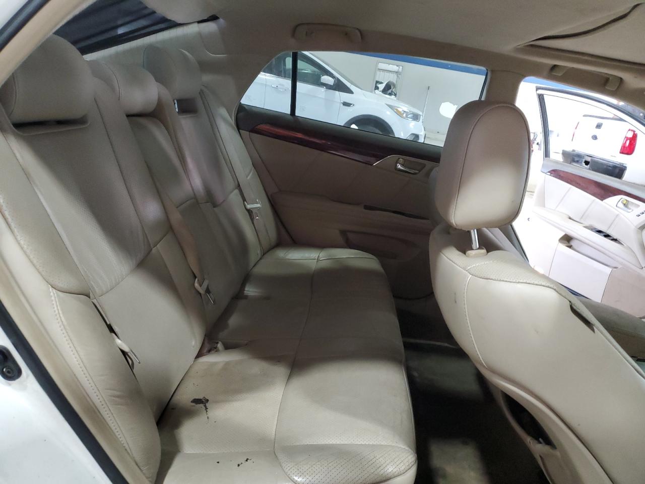 2009 Toyota Avalon - Image 11
