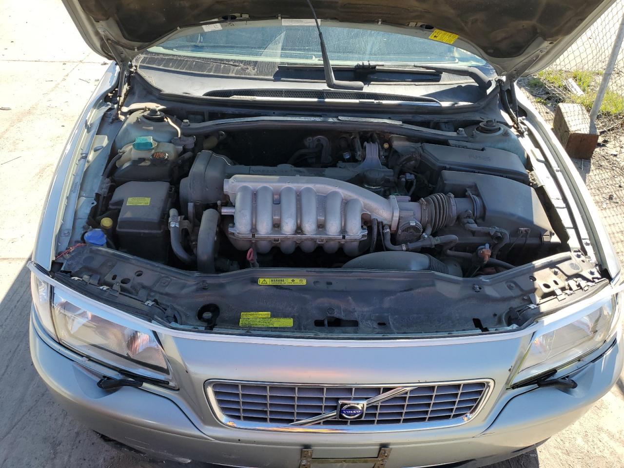 2004 Volvo S80 - Image 11