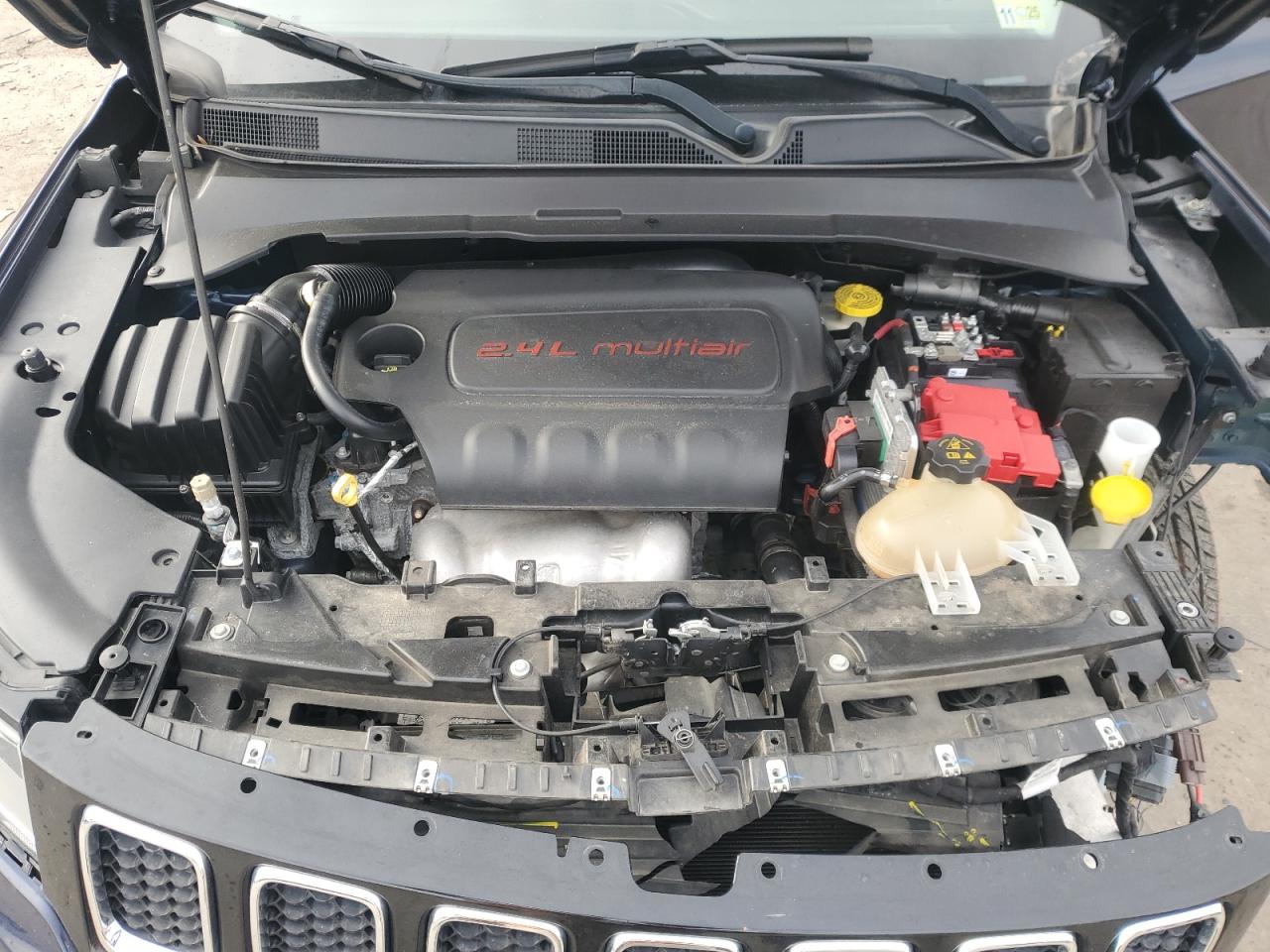 2020 Jeep Compass - Image 12