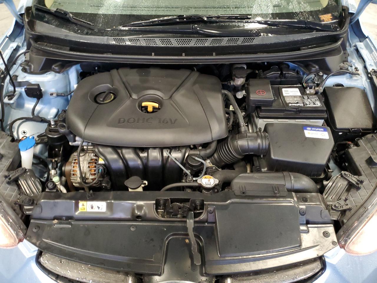2012 Hyundai Elantra - Image 12