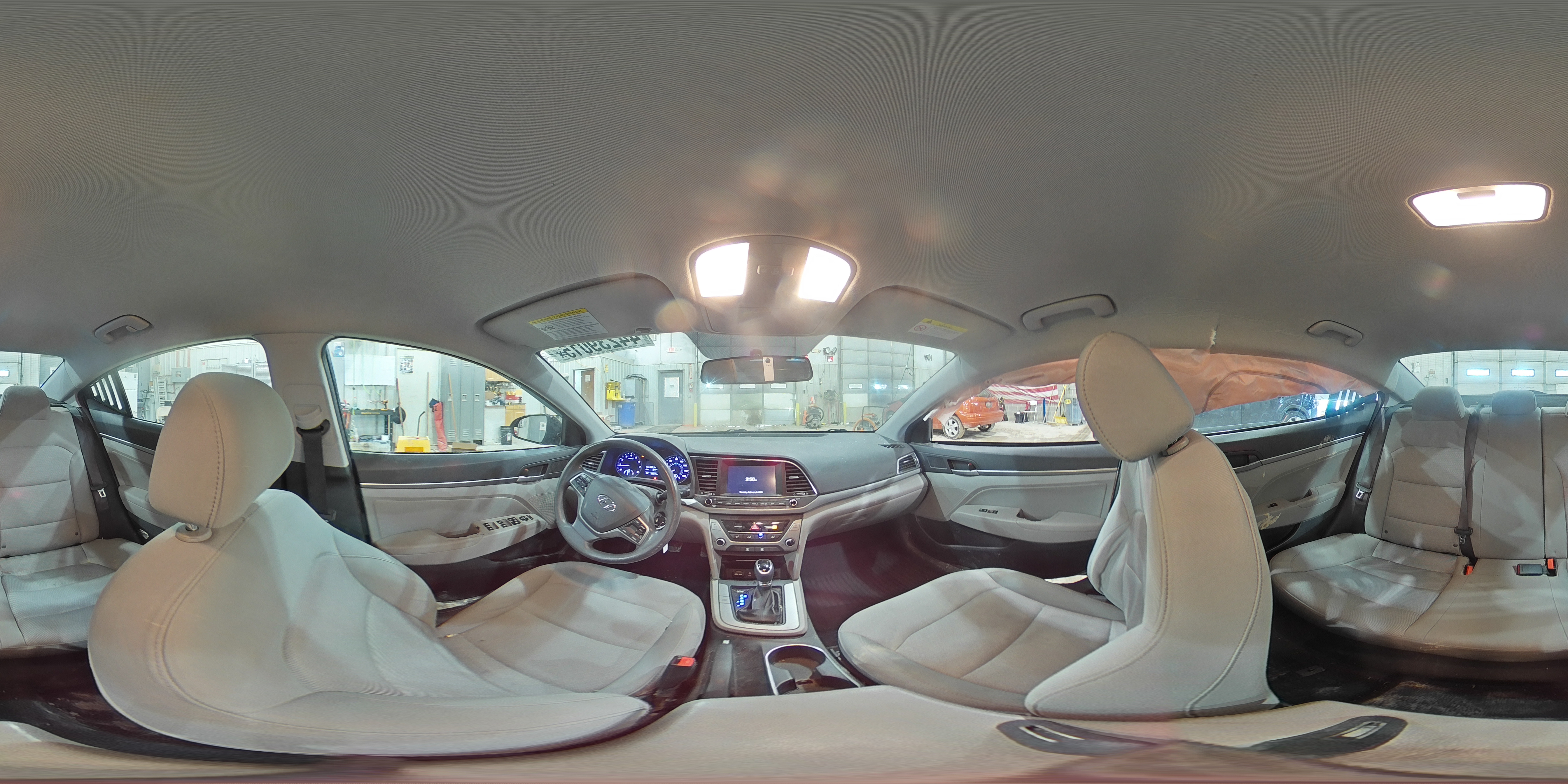 2017 Hyundai Elantra - Image 13