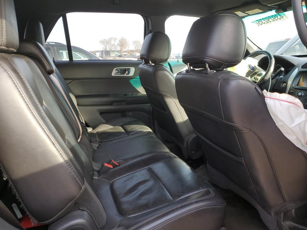 2013 Ford Explorer - Image 11