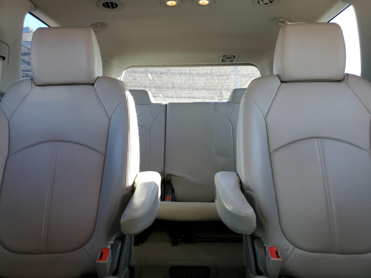 2017 GMC Acadia - Image 10