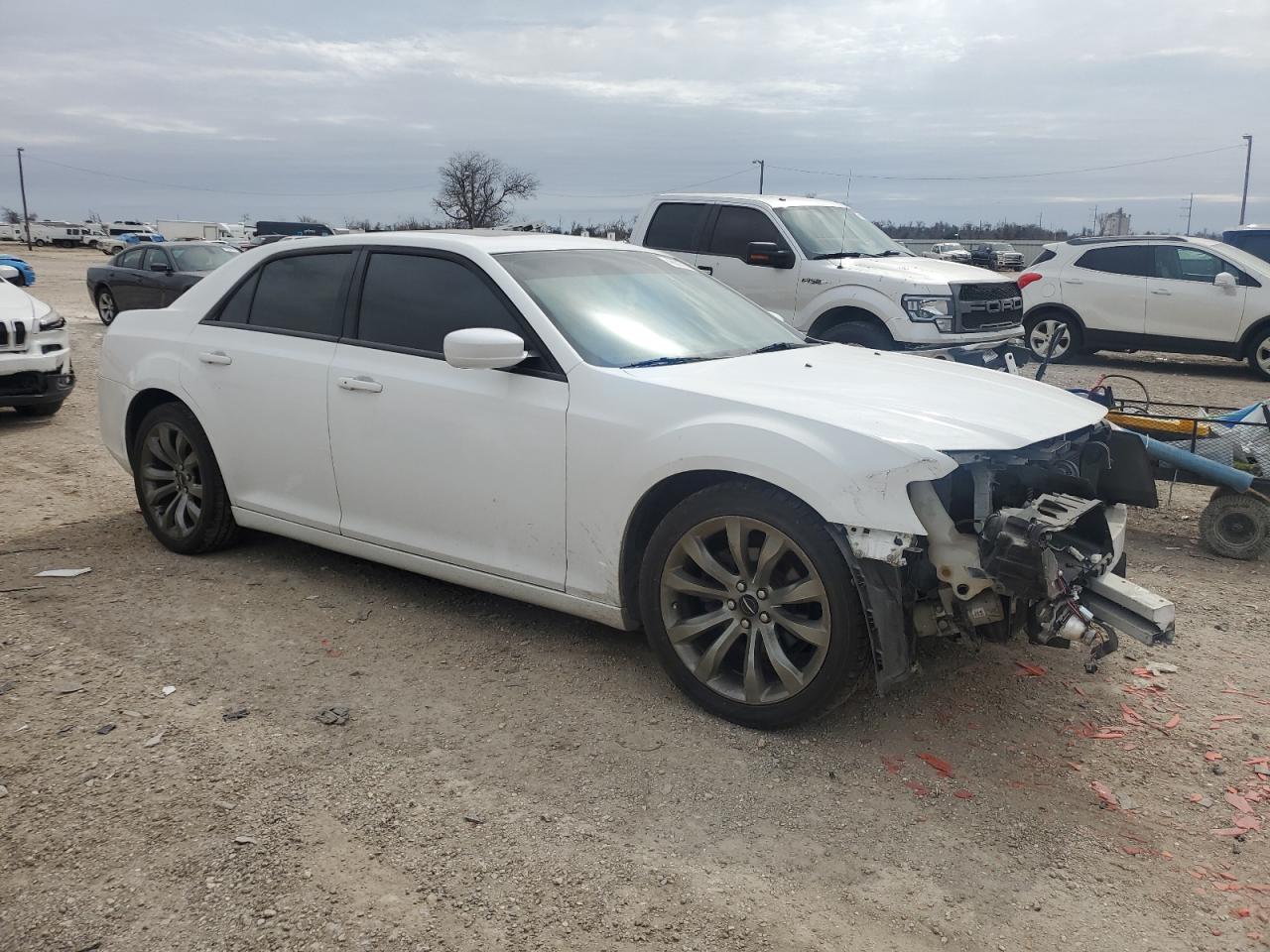 2014 Chrysler 300 - Image 4