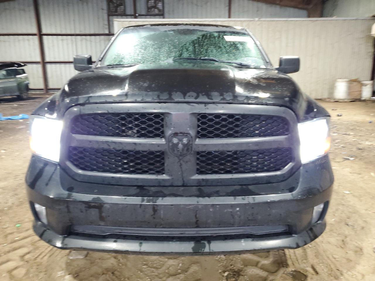 2017 RAM 1500 - Image 5