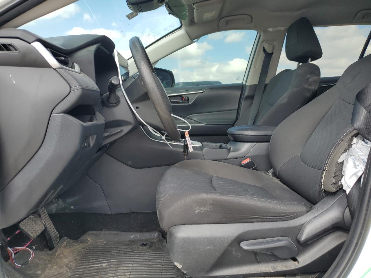 2023 Toyota RAV 4 - Image 7