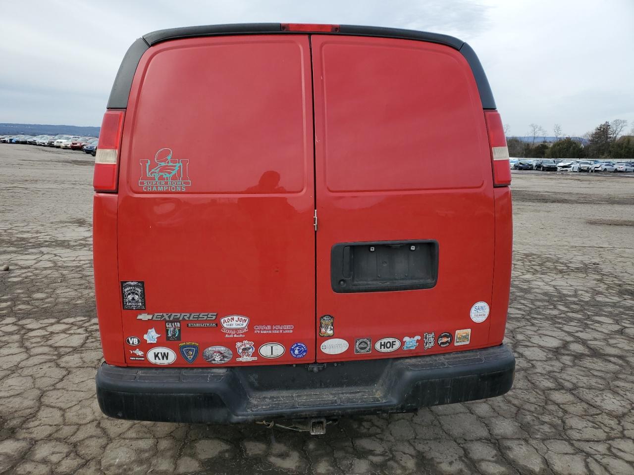 2012 Chevrolet Express - Image 6