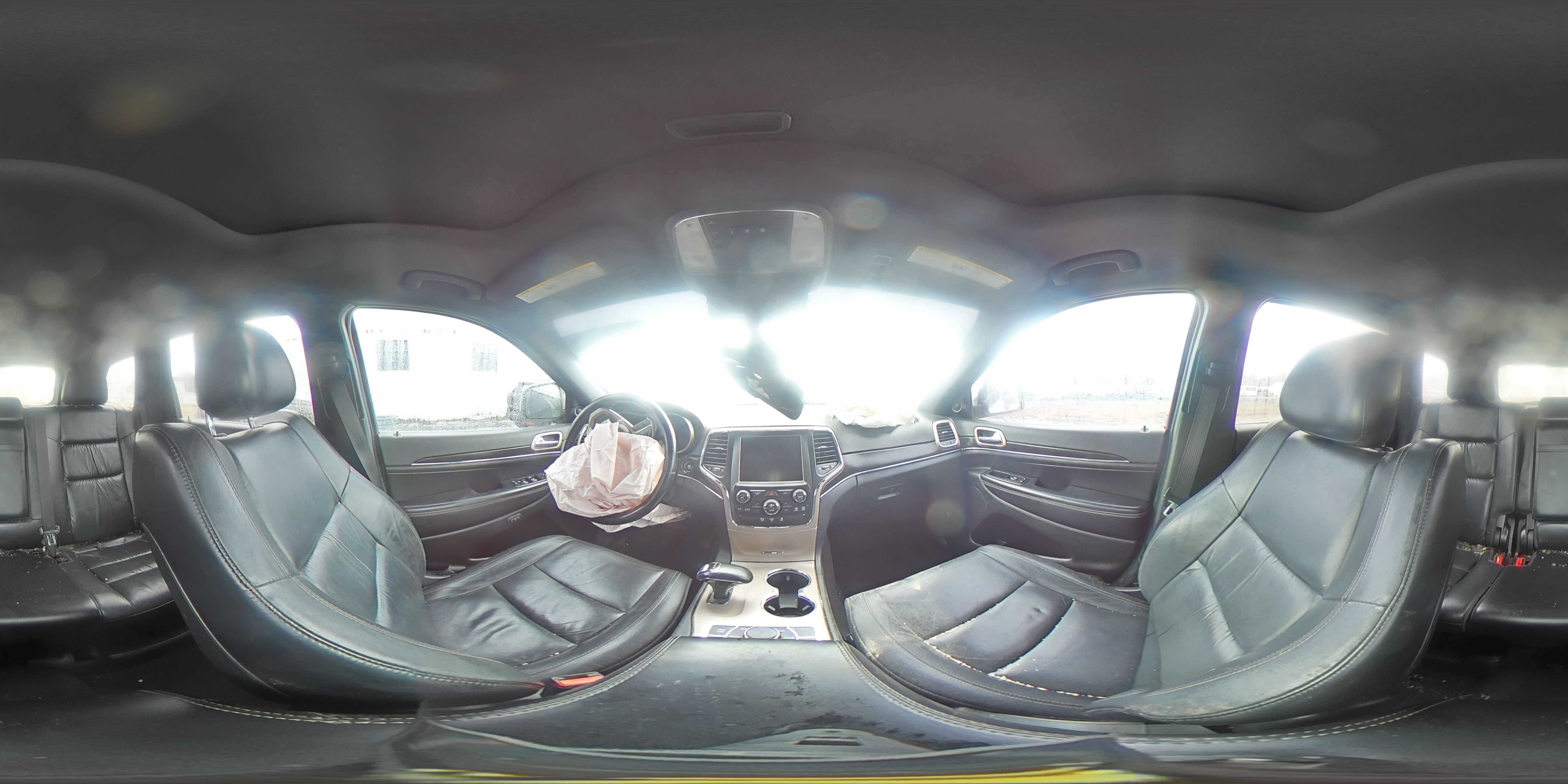 2014 Jeep Grand Cherokee - Image 16