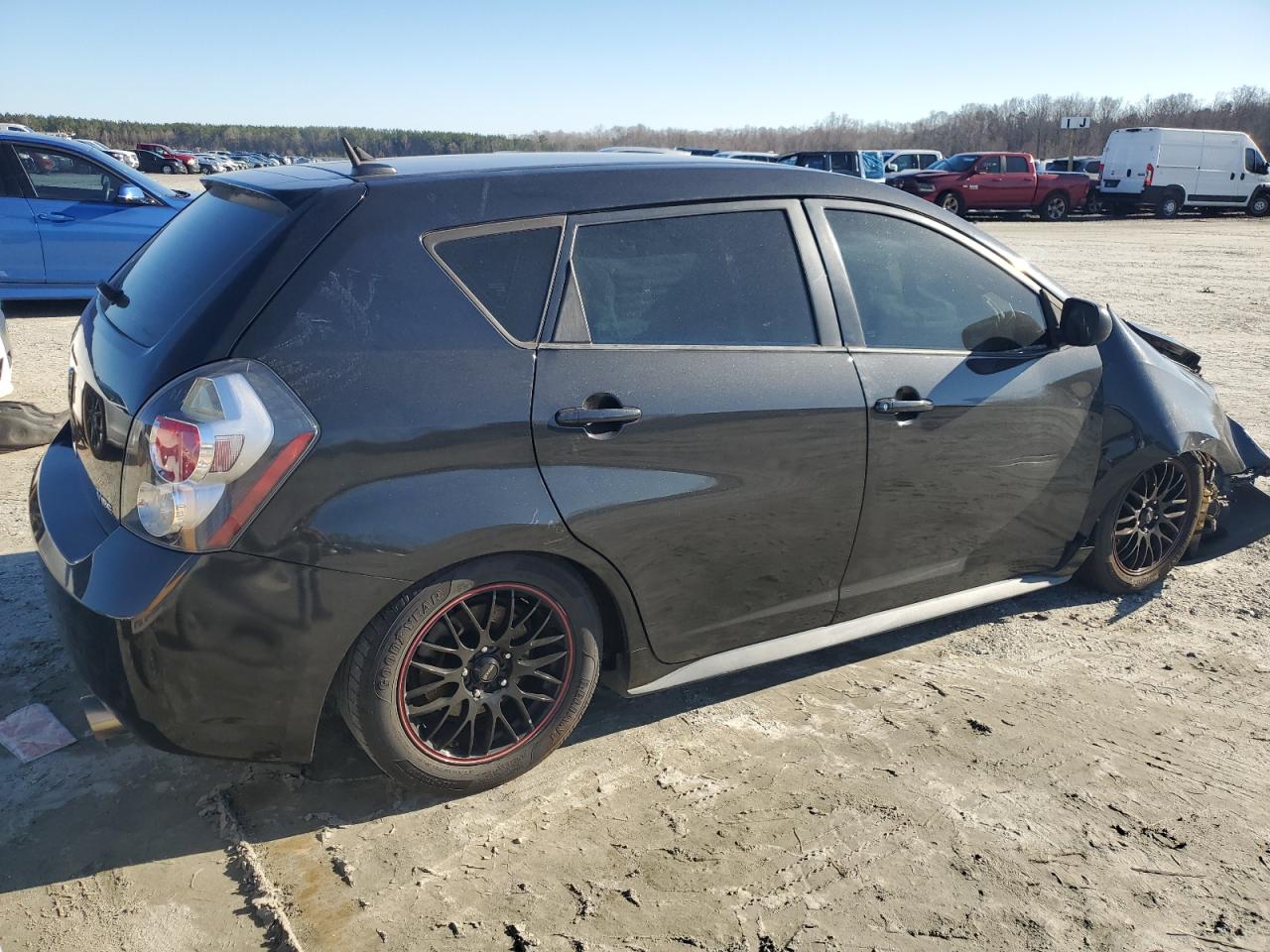 2009 Pontiac Vibe - Image 3