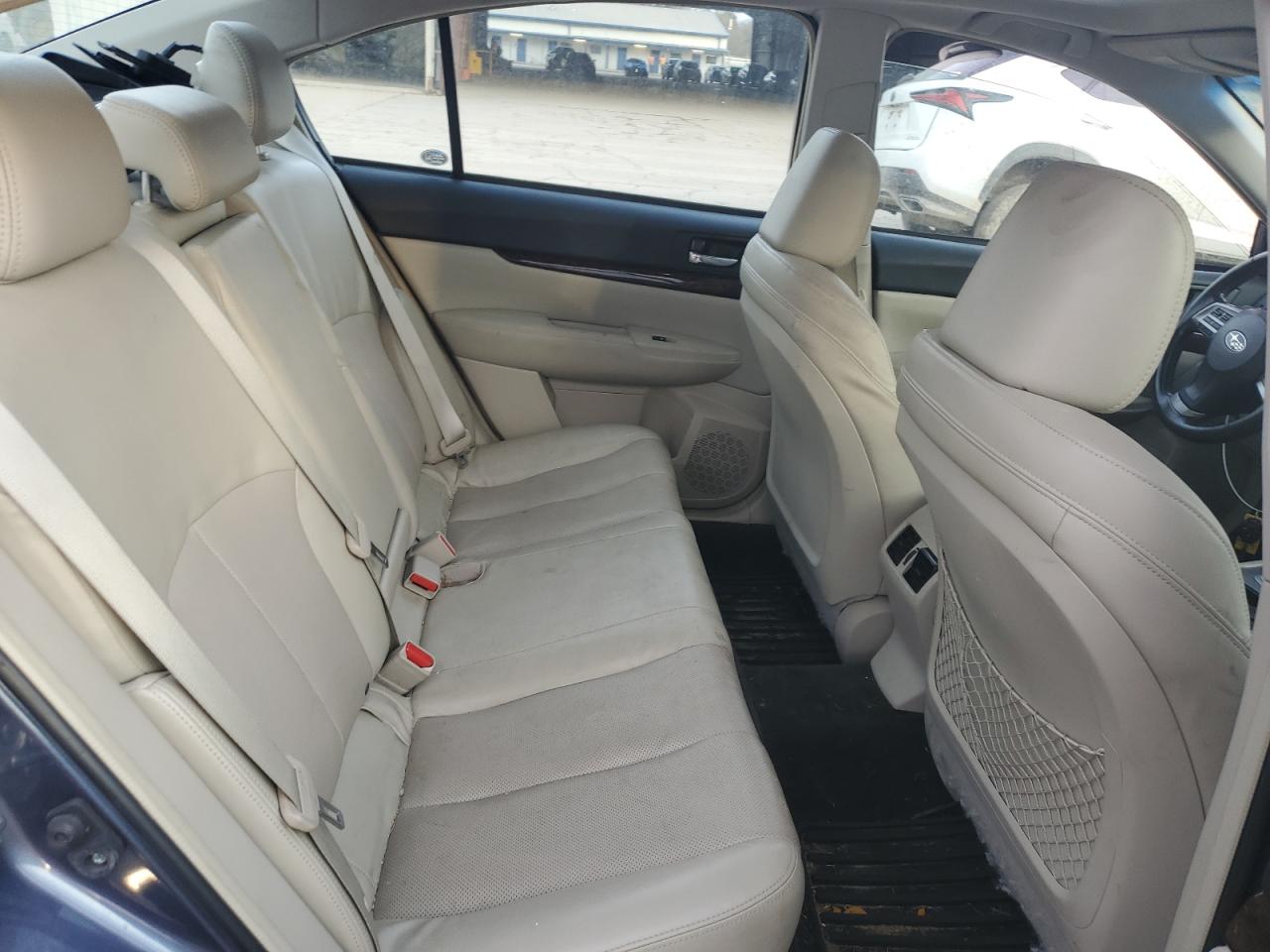 2014 Subaru Legacy - Image 10