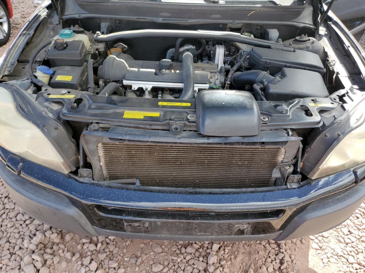2004 Volvo XC90 - Image 13